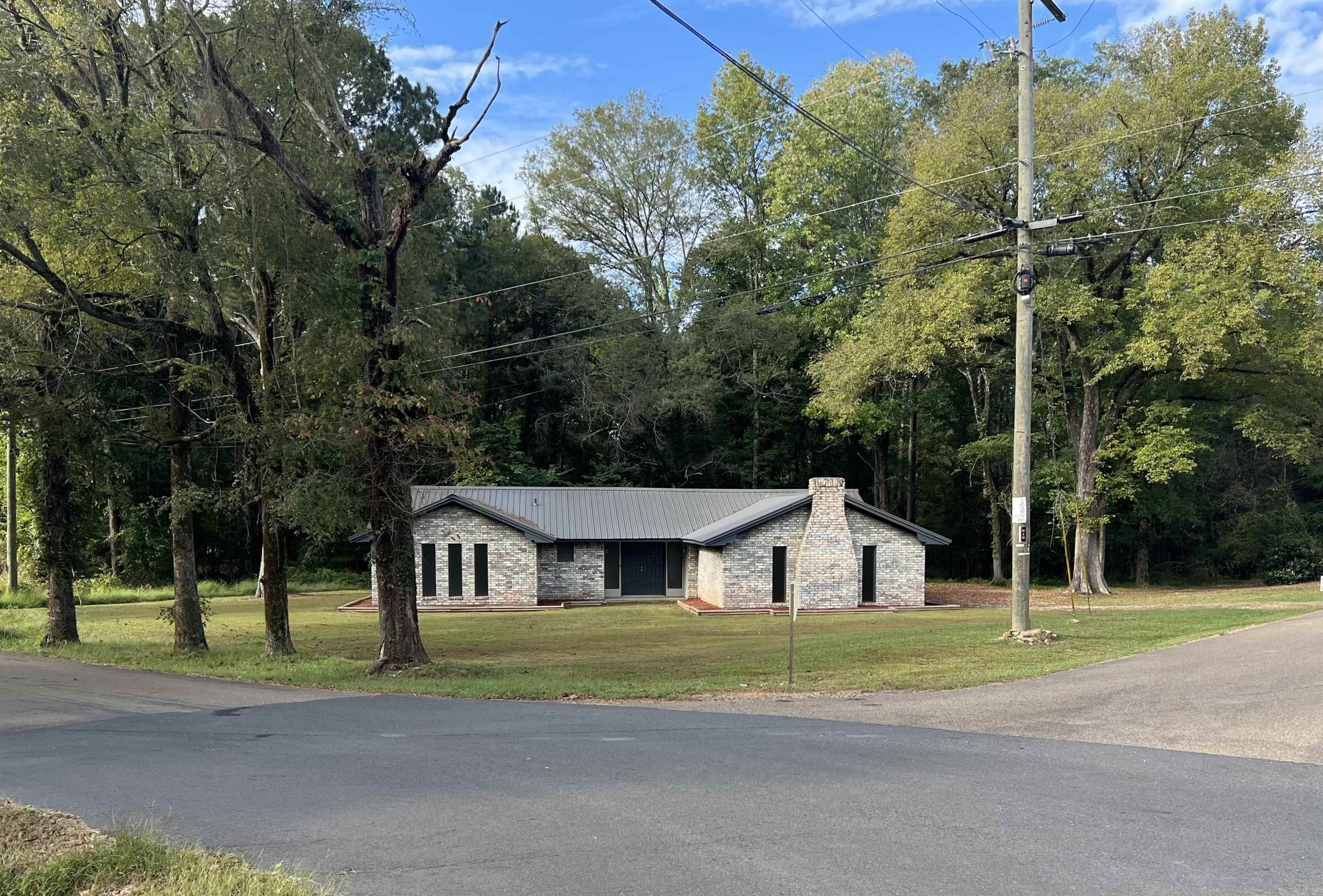 723 Kersey Property Photo 3