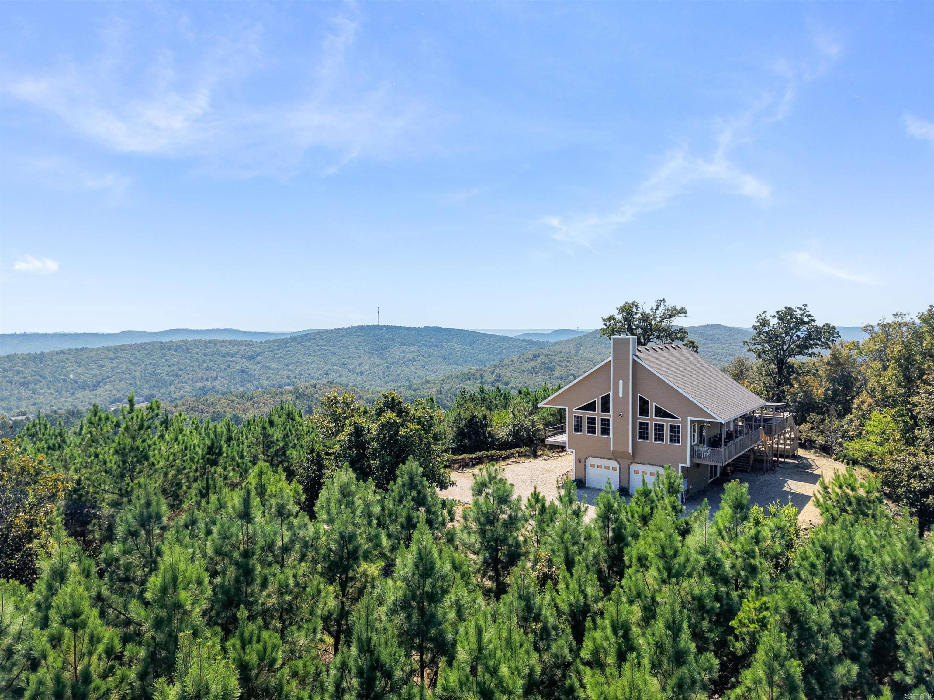 300 Hazelnut Place Property Photo 1
