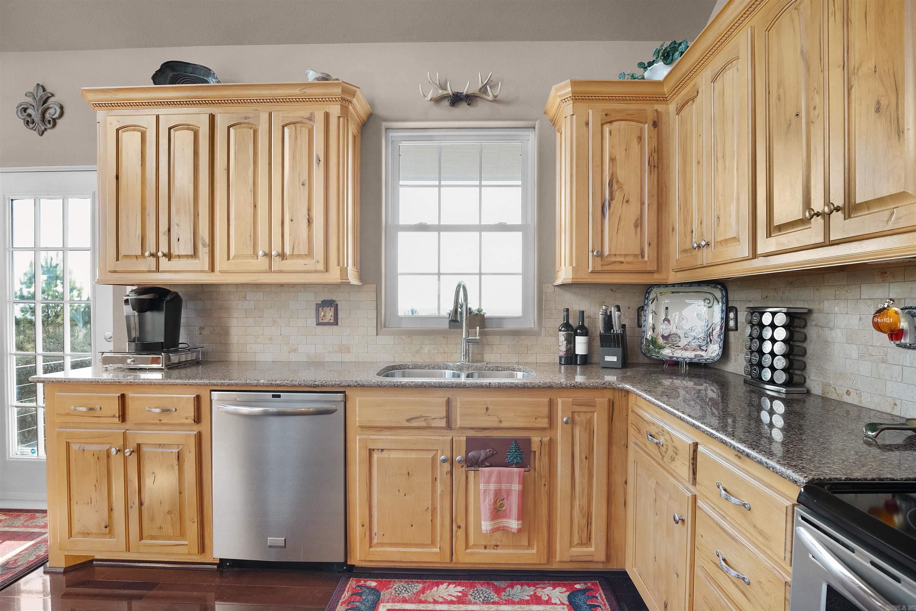 300 Hazelnut Place Property Photo 13