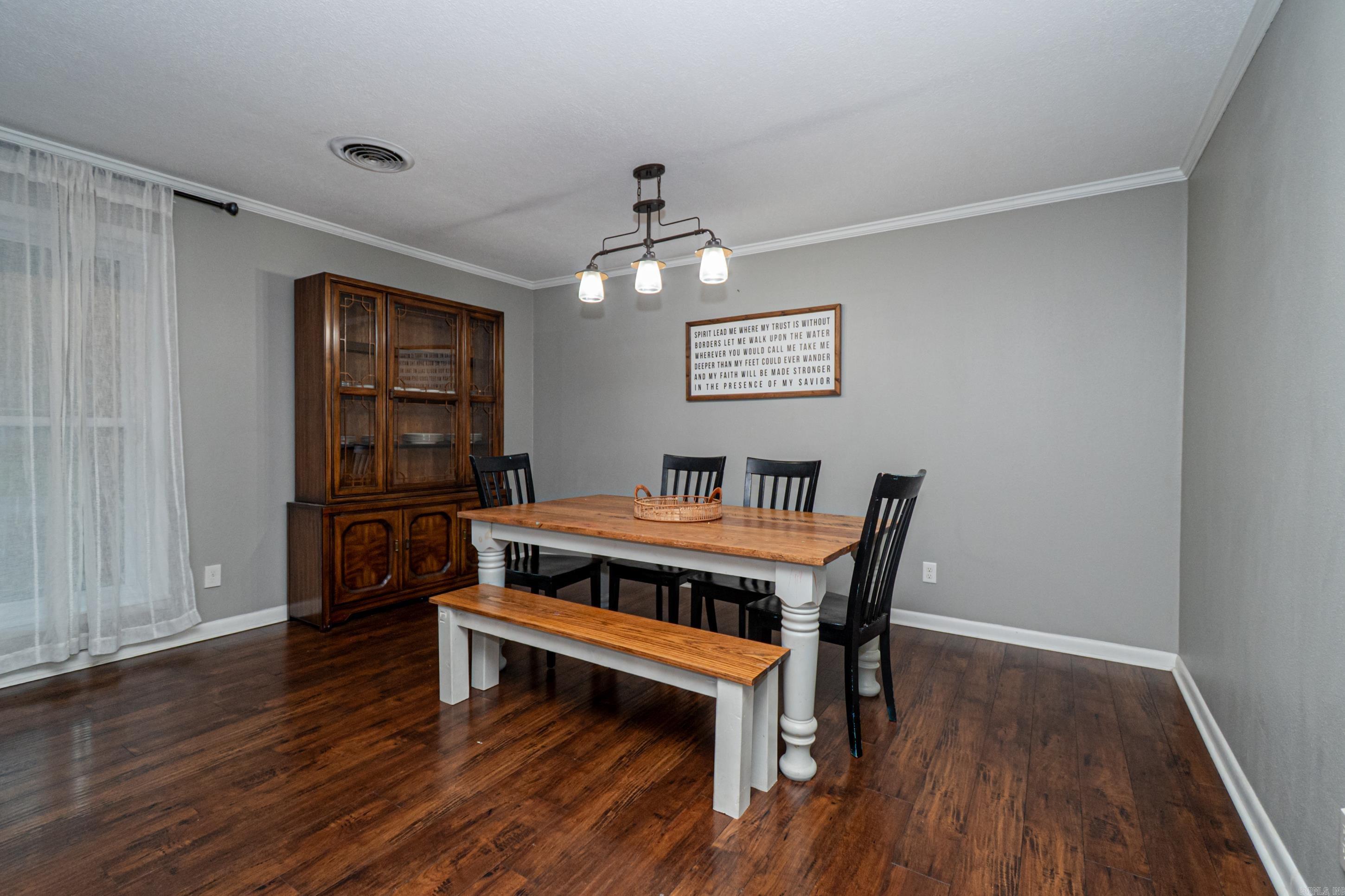 1211 Linwood Dr Property Photo 6
