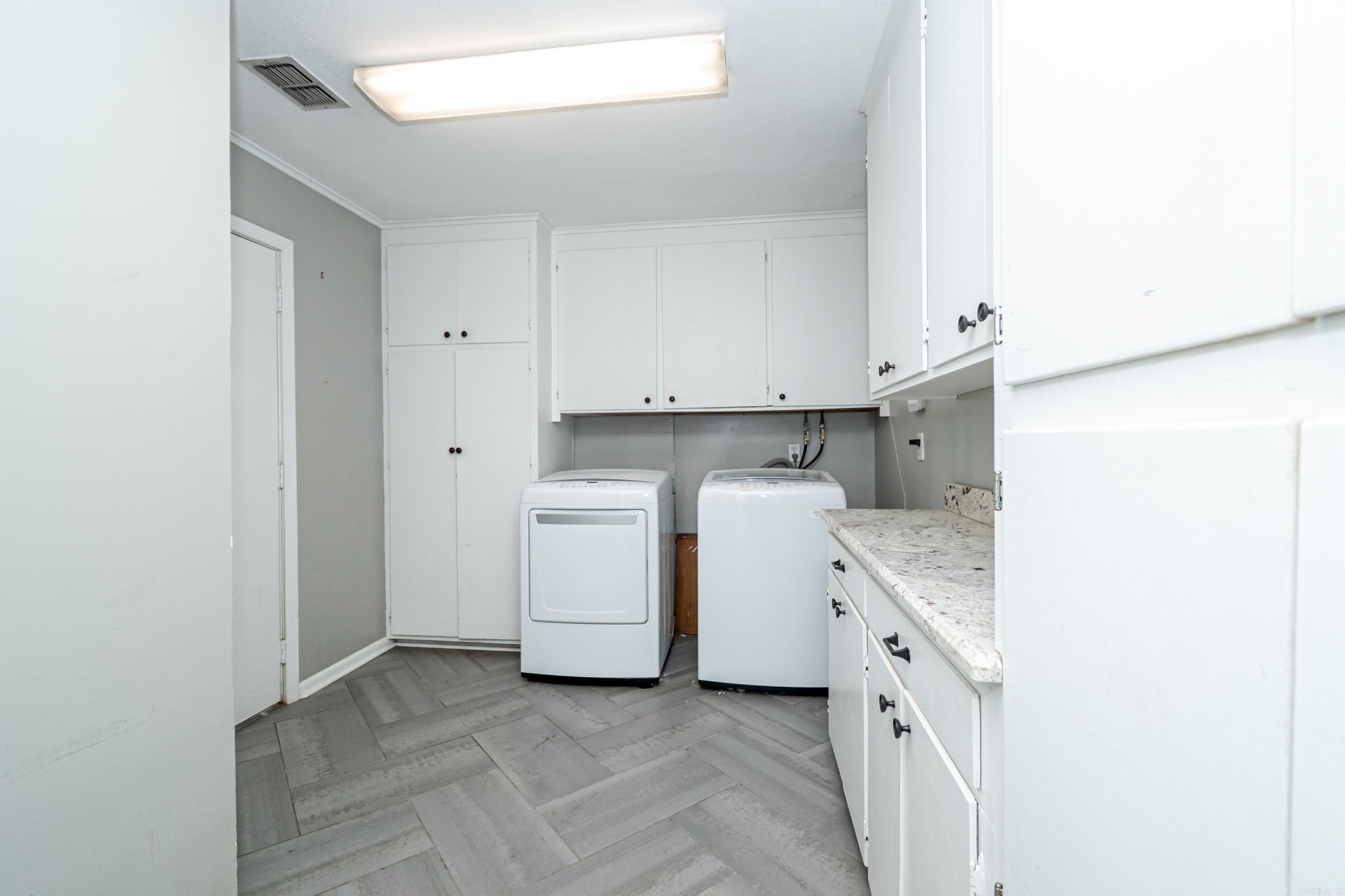 1211 Linwood Dr Property Photo 13