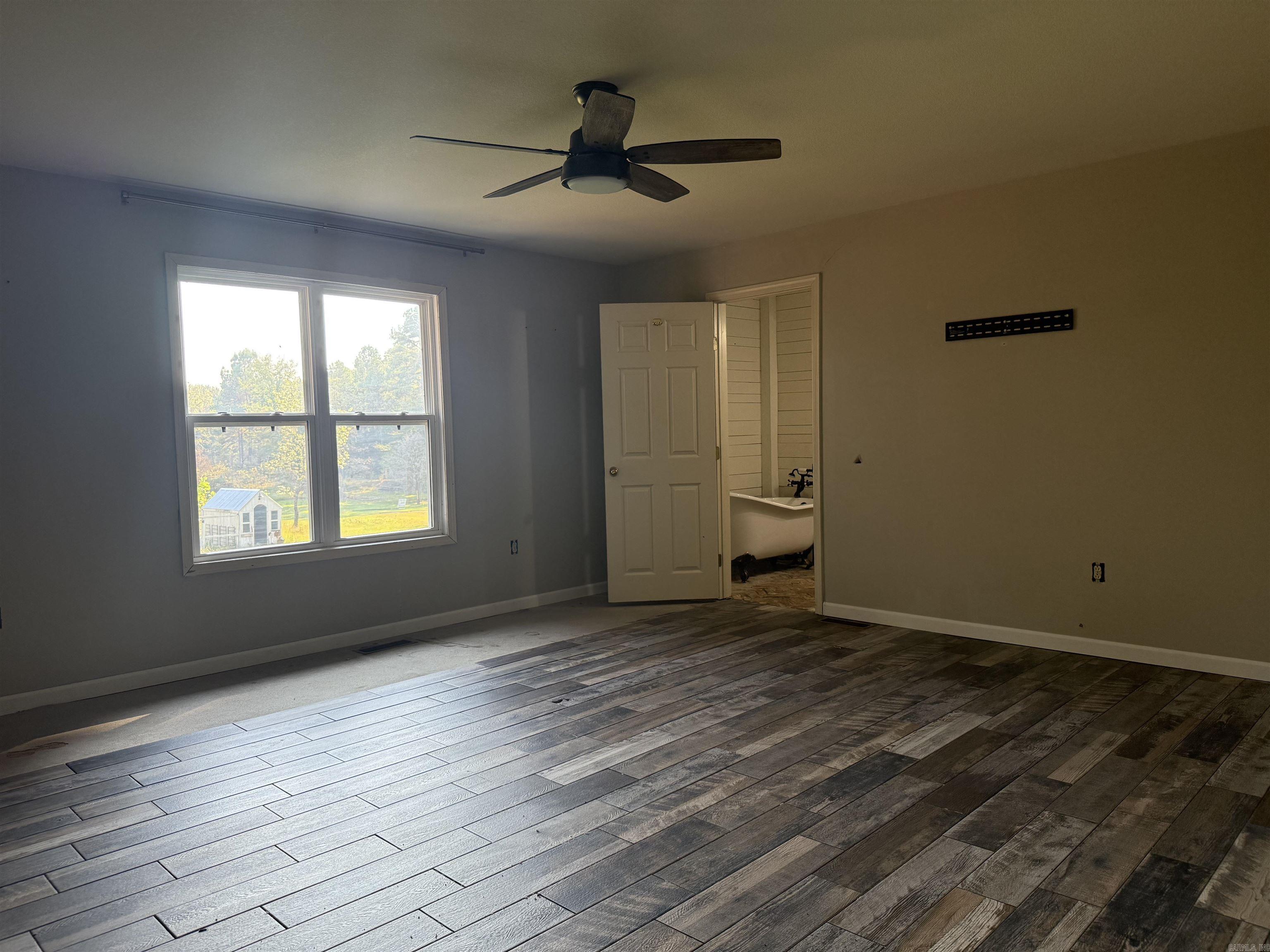 4900 Finch Property Photo 11