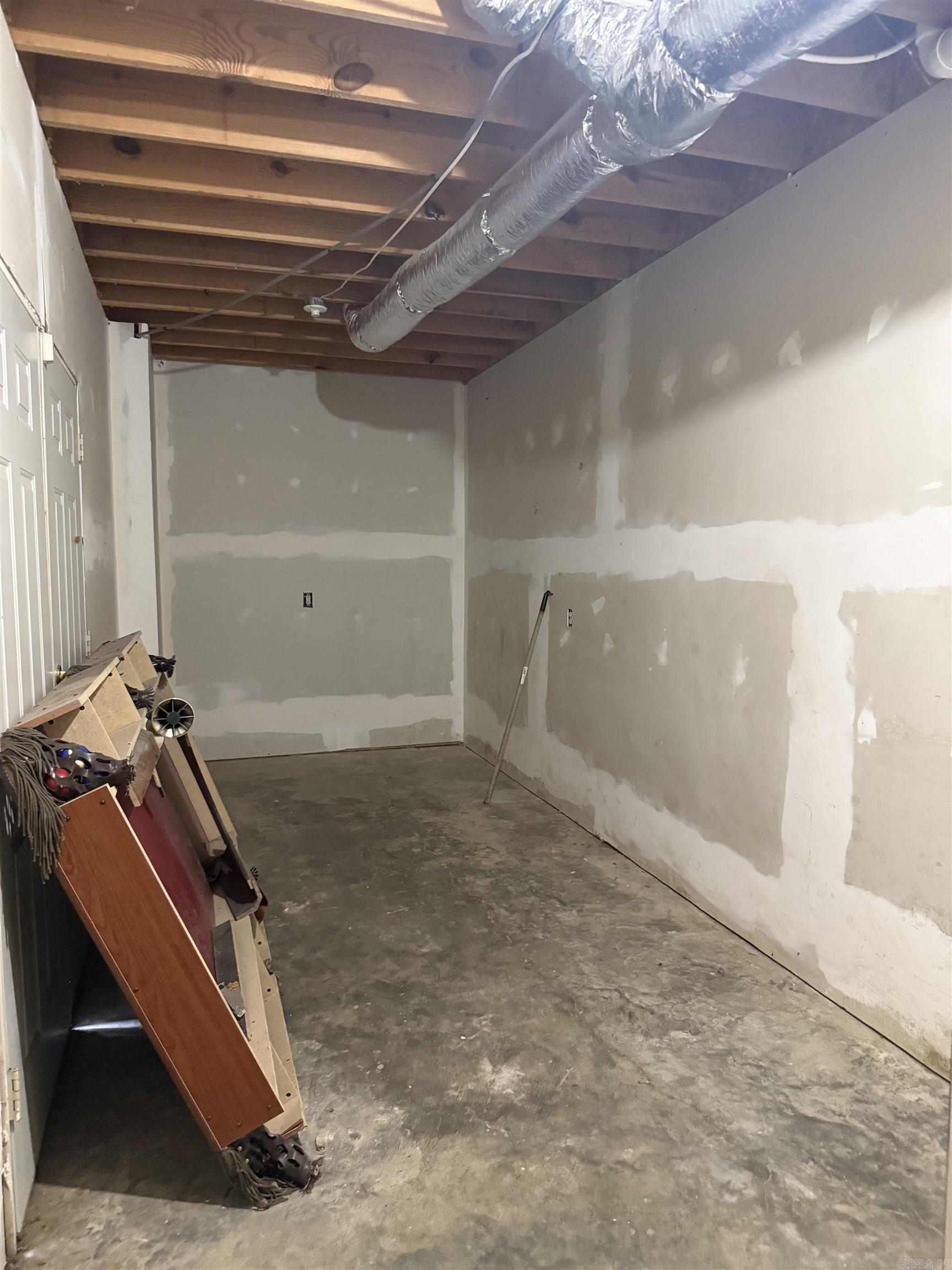 4900 Finch Property Photo 19