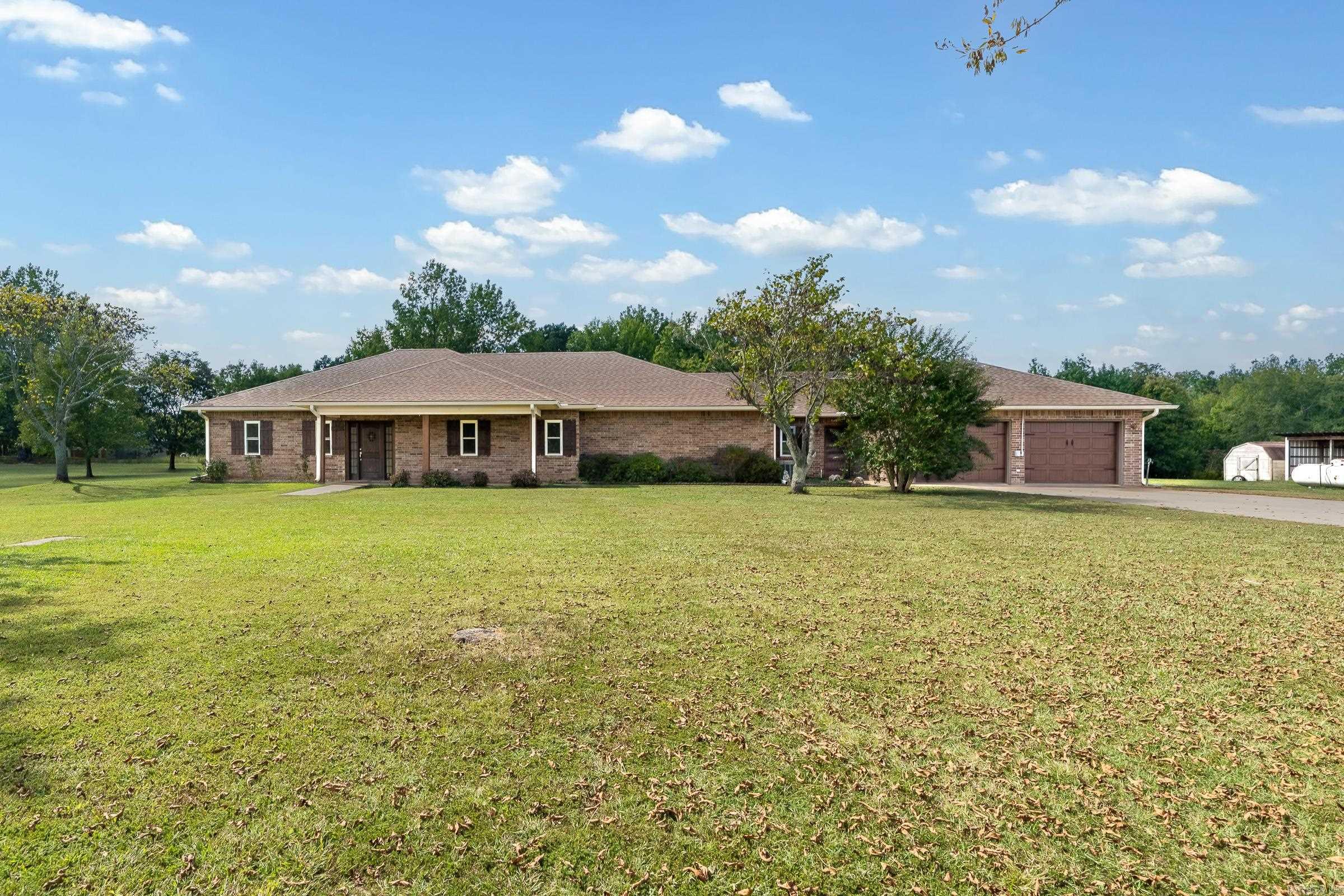 113 Amanda Ln Property Photo 1