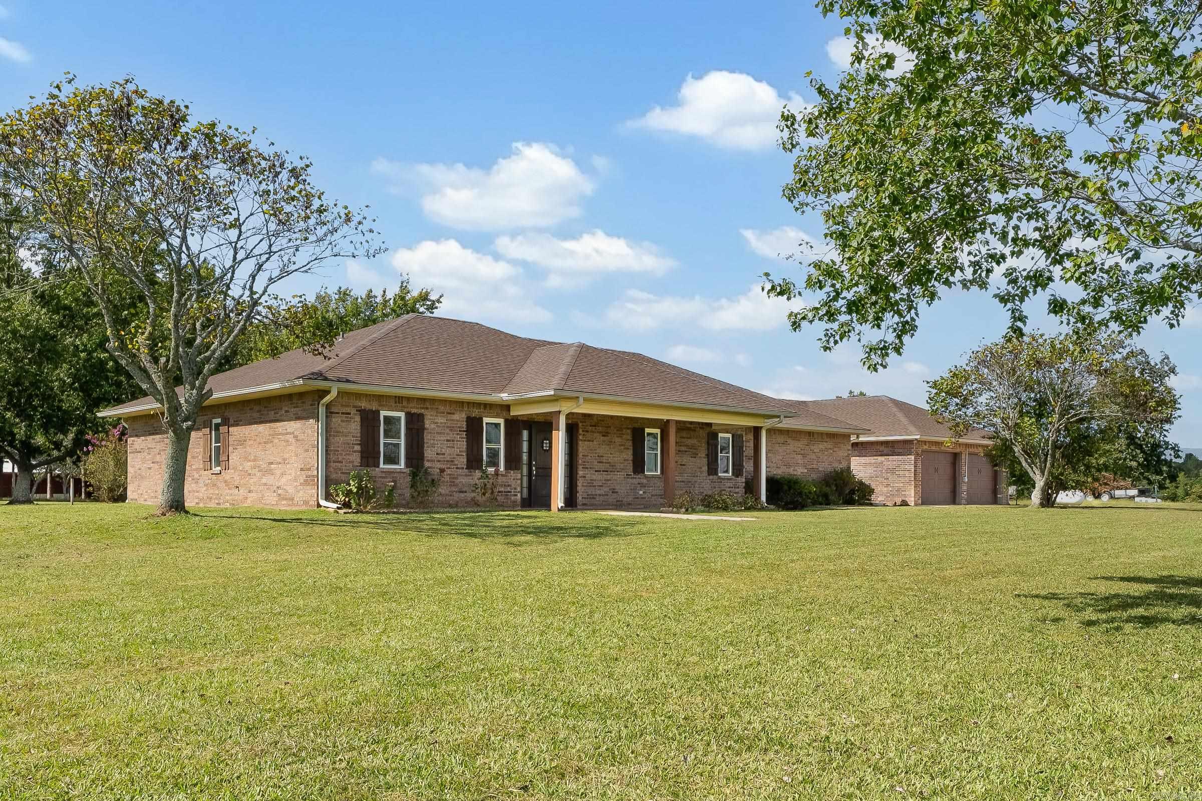 113 Amanda Ln Property Photo 2