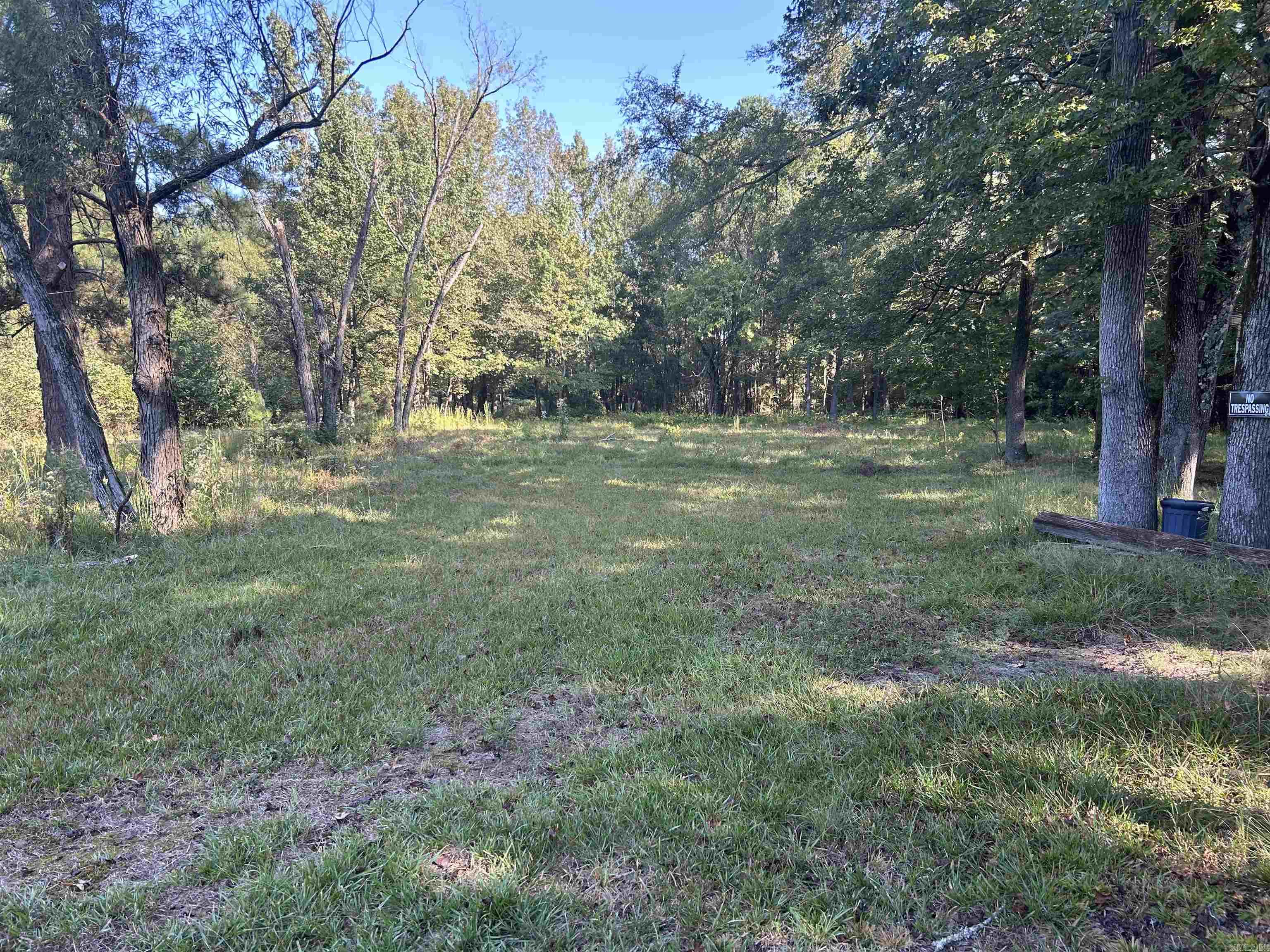 15618 Linden Drive Property Photo 2