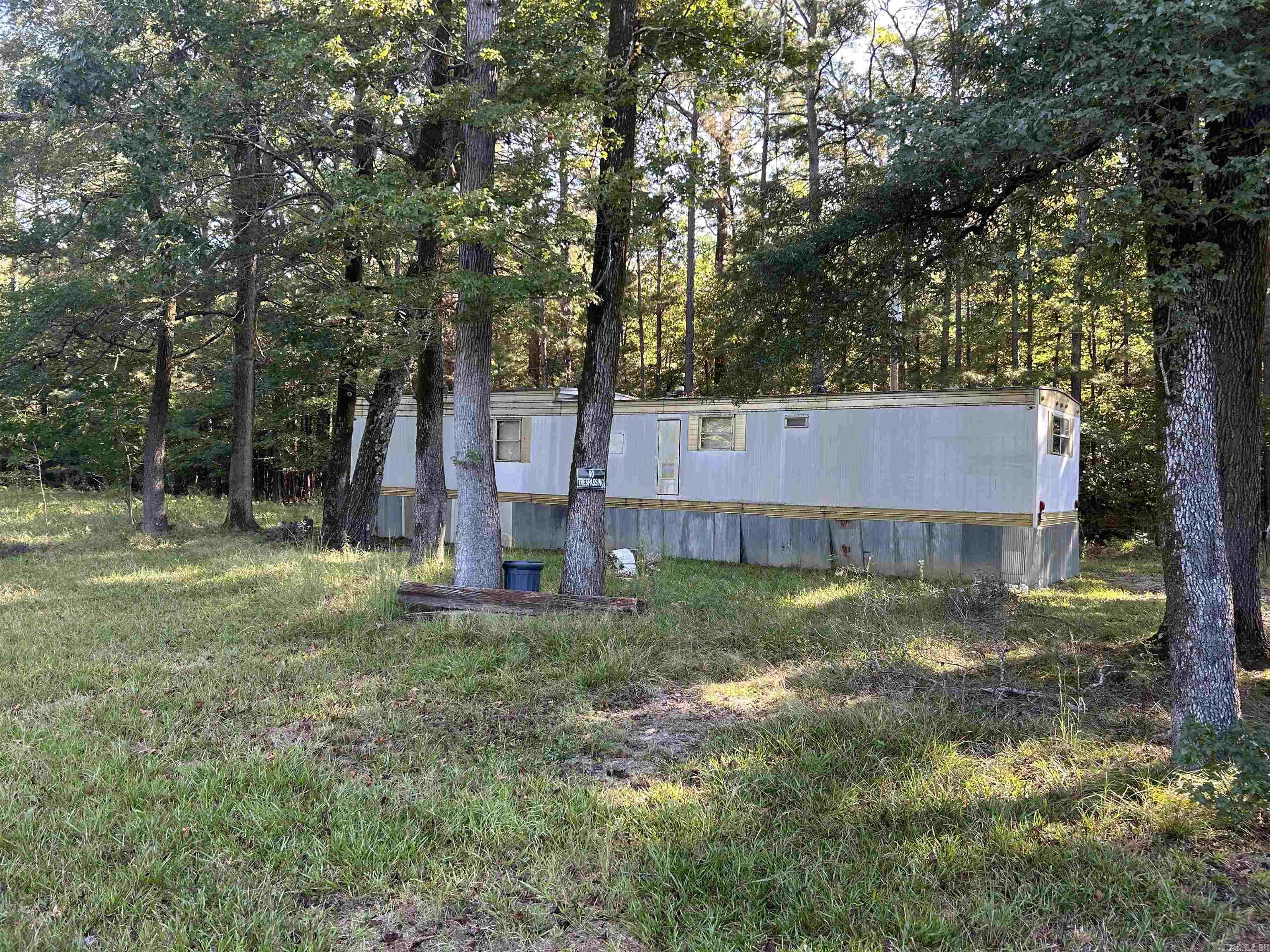 15618 Linden Drive Property Photo 4