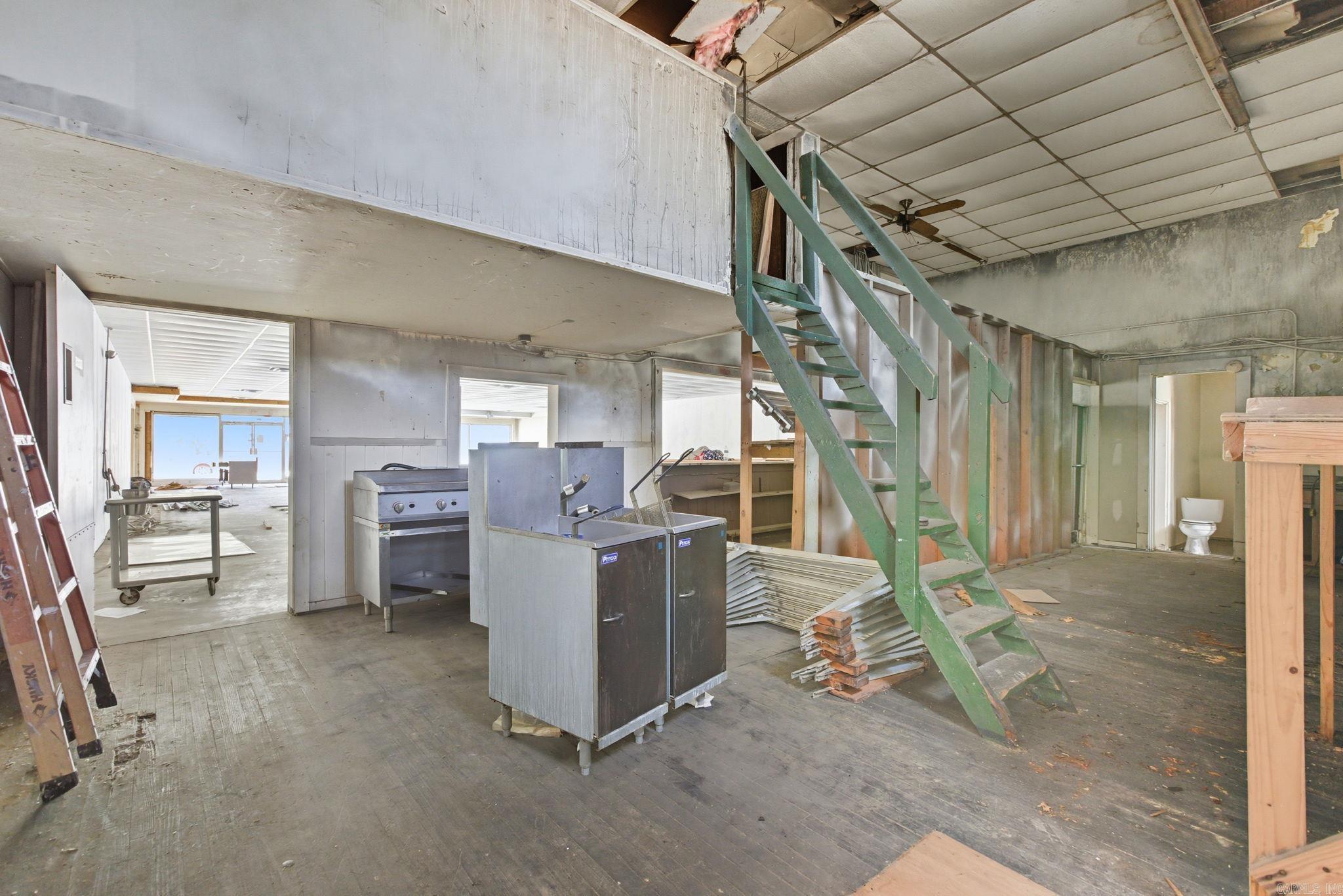 1613 S Main Street Property Photo 22