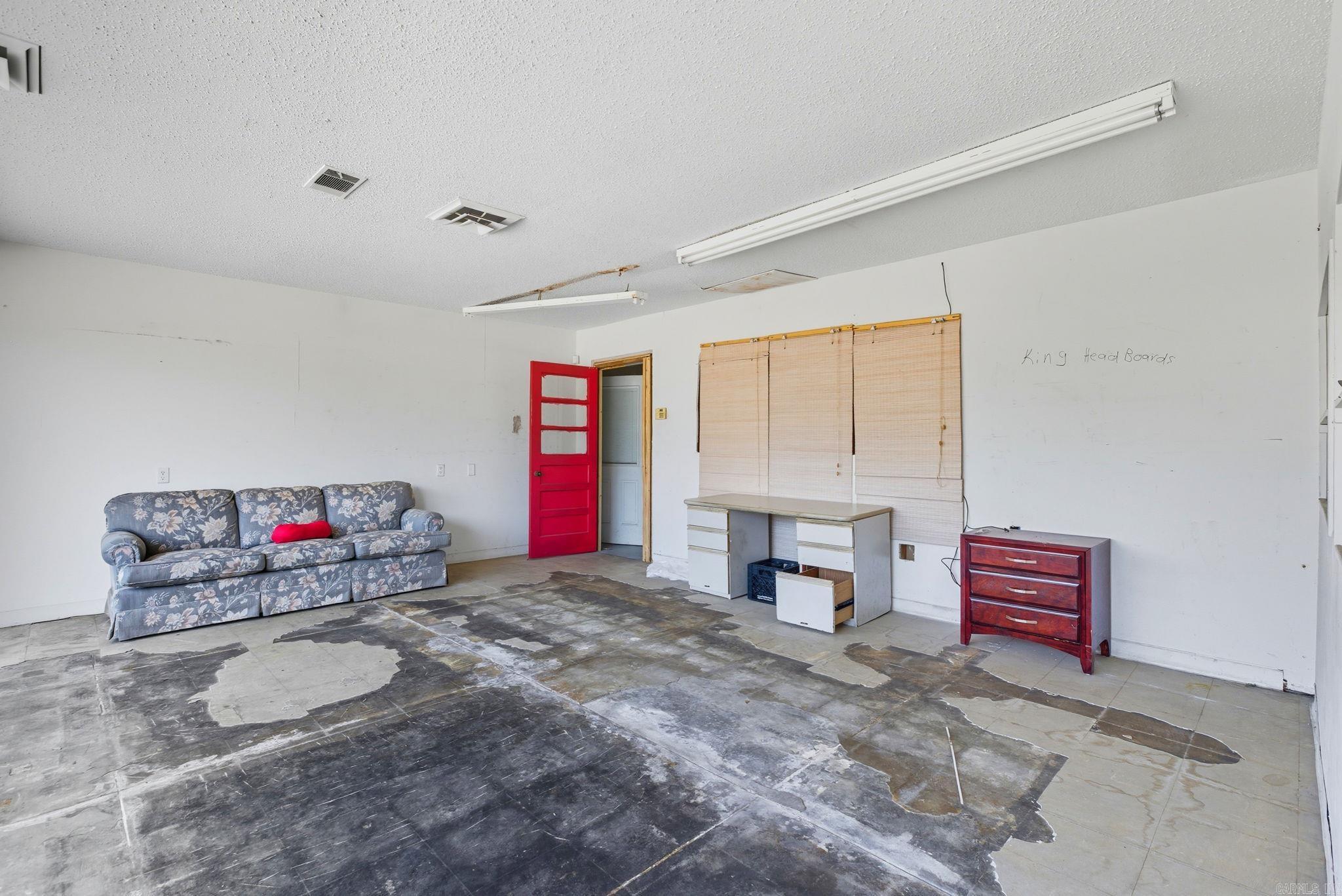 1613 S Main Street Property Photo 33
