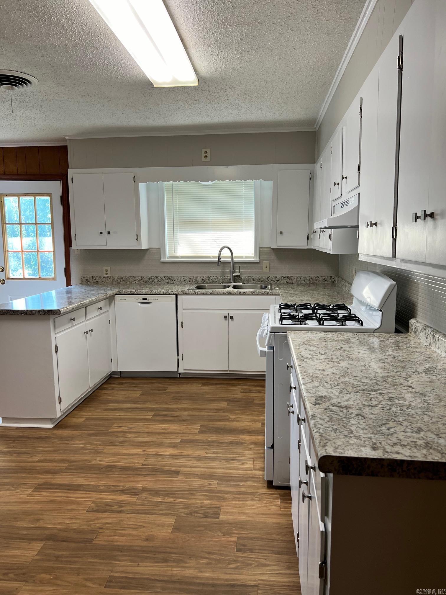 6204 Dollarway Property Photo 2