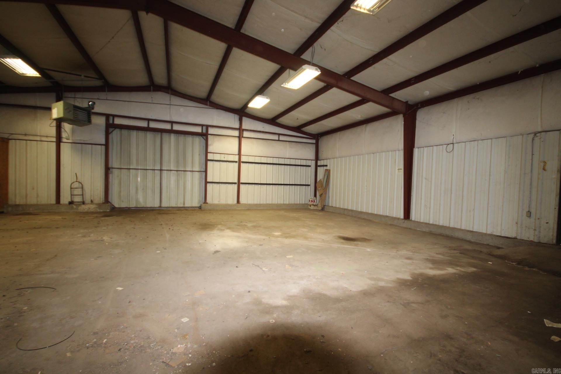 120 E Howard Street Property Photo 7