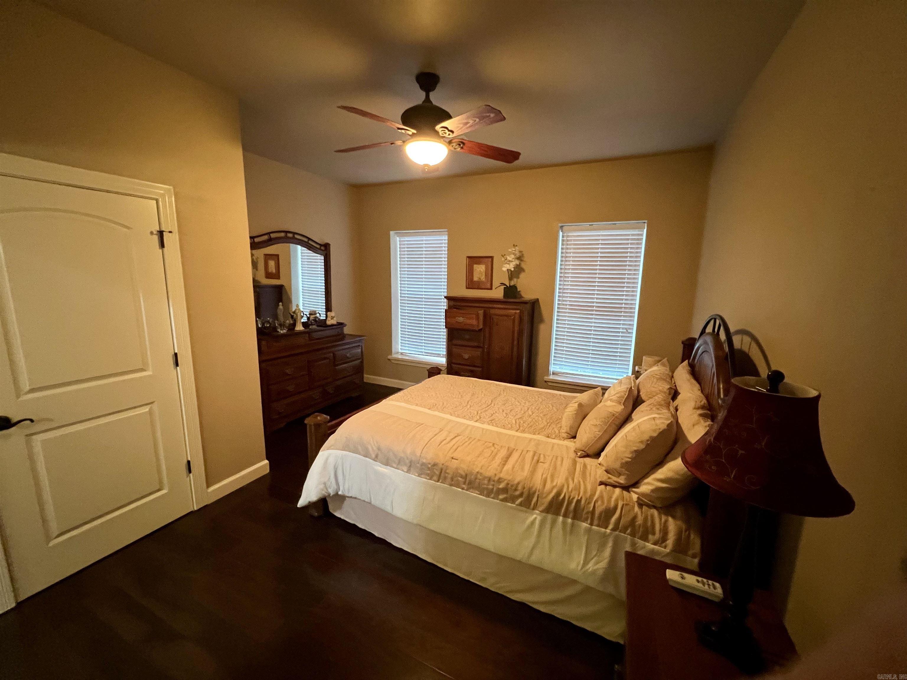 912 Ebenezer Road Property Photo 14