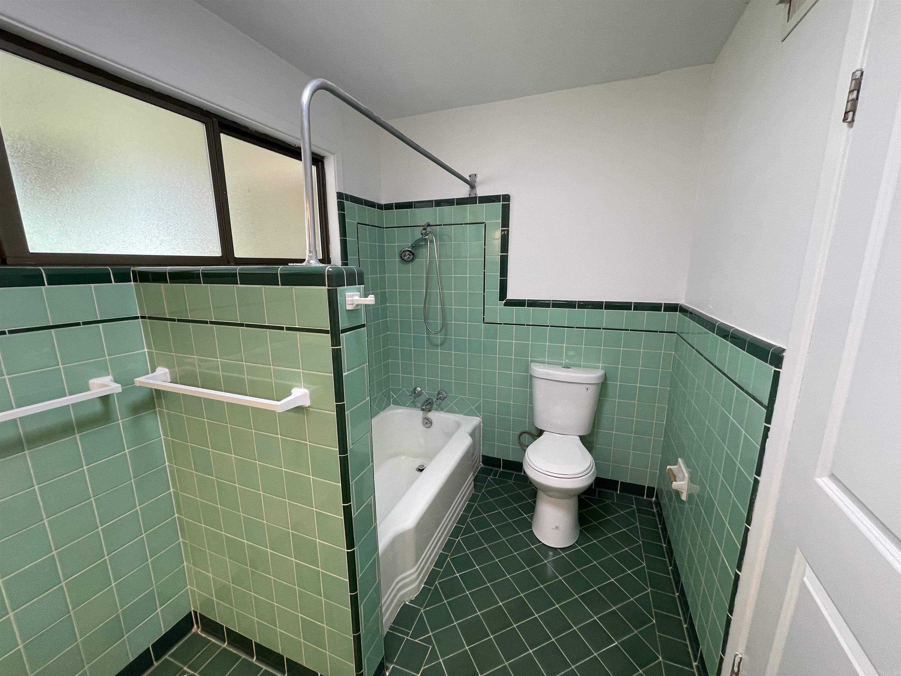 2300 N Madison Avenue Property Photo 19