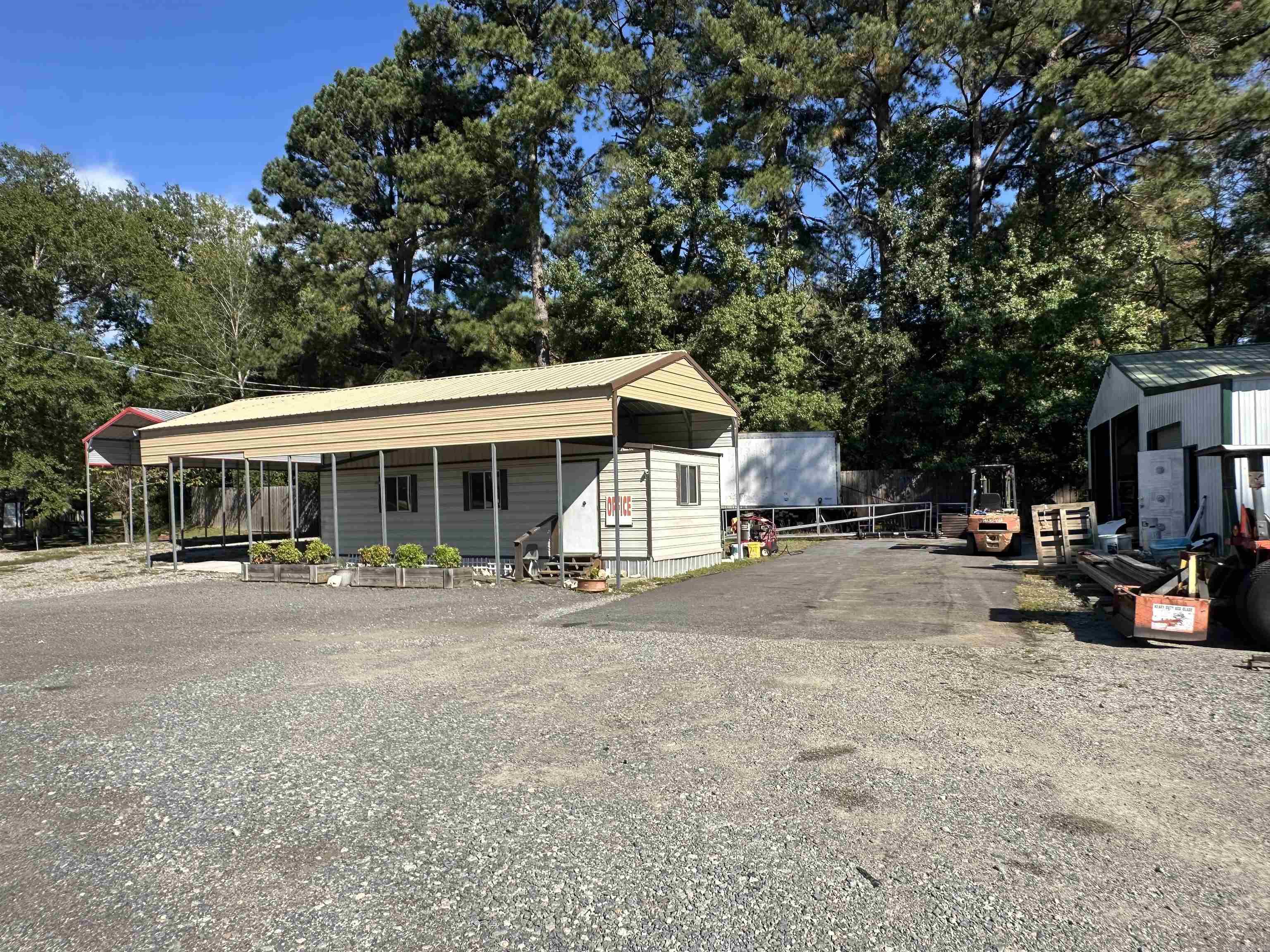 3538 N Hwy 167 Property Photo 6
