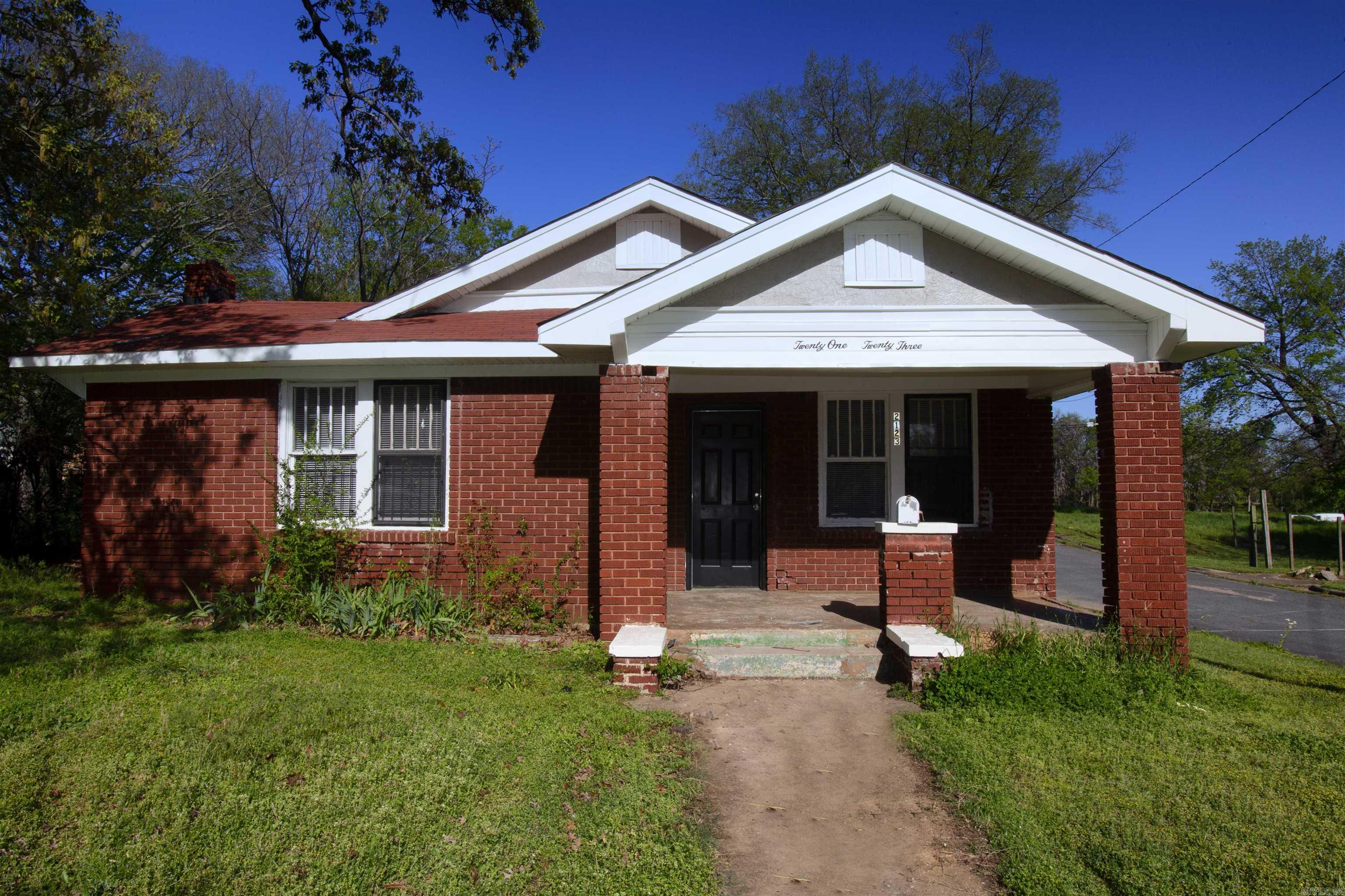 2123 Bragg Street Property Photo 1