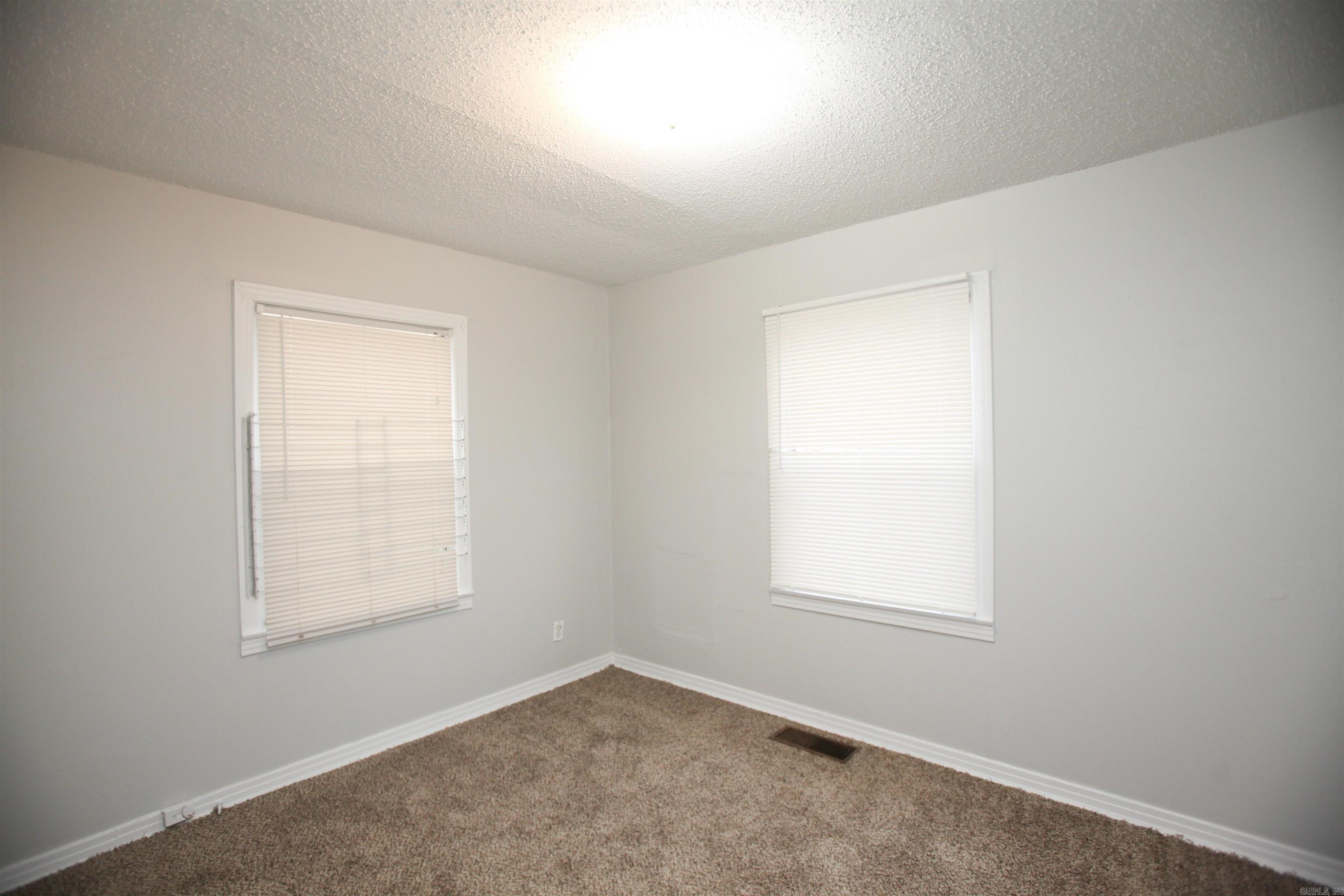 2703 Madison Street Property Photo 11