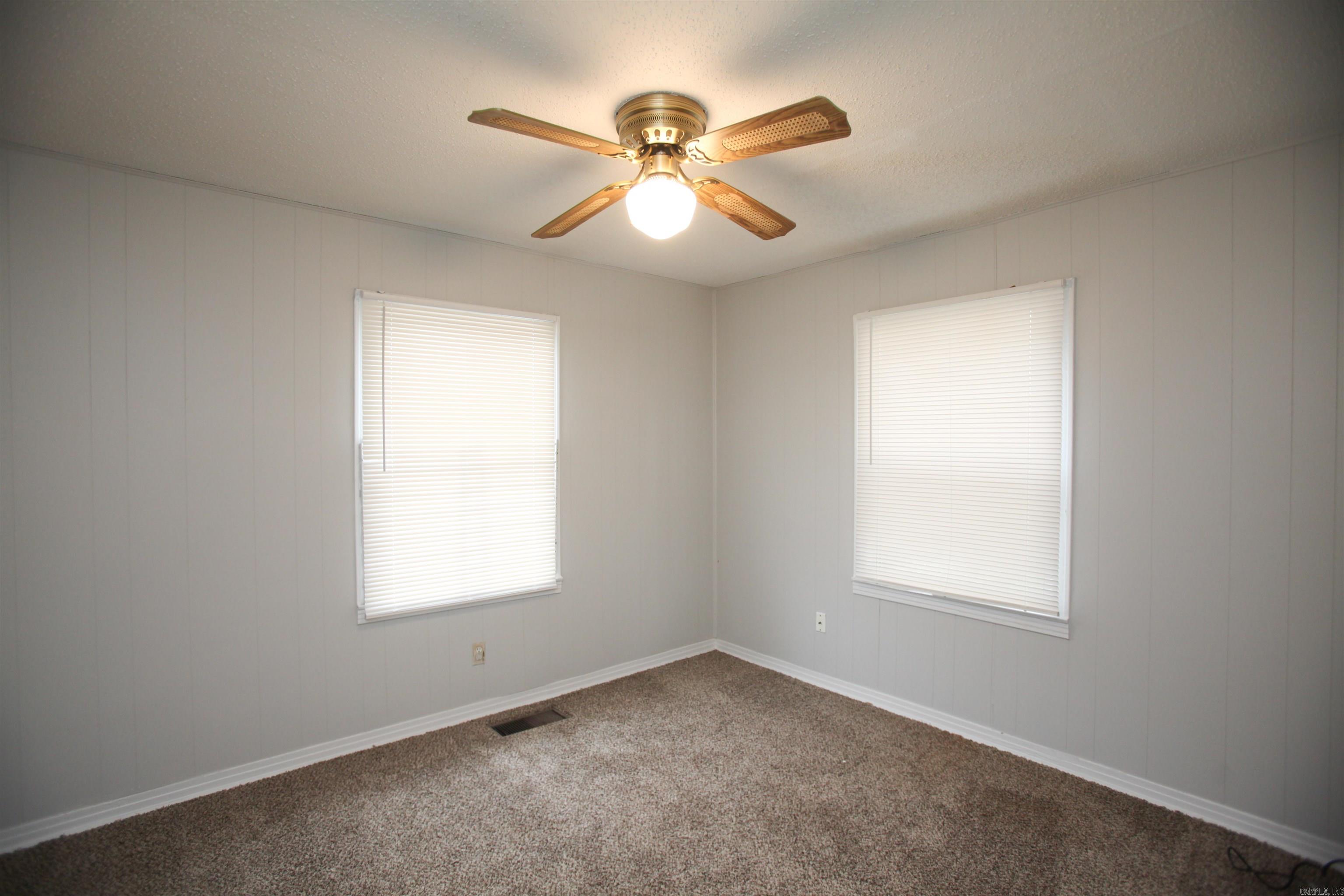 2703 Madison Street Property Photo 12