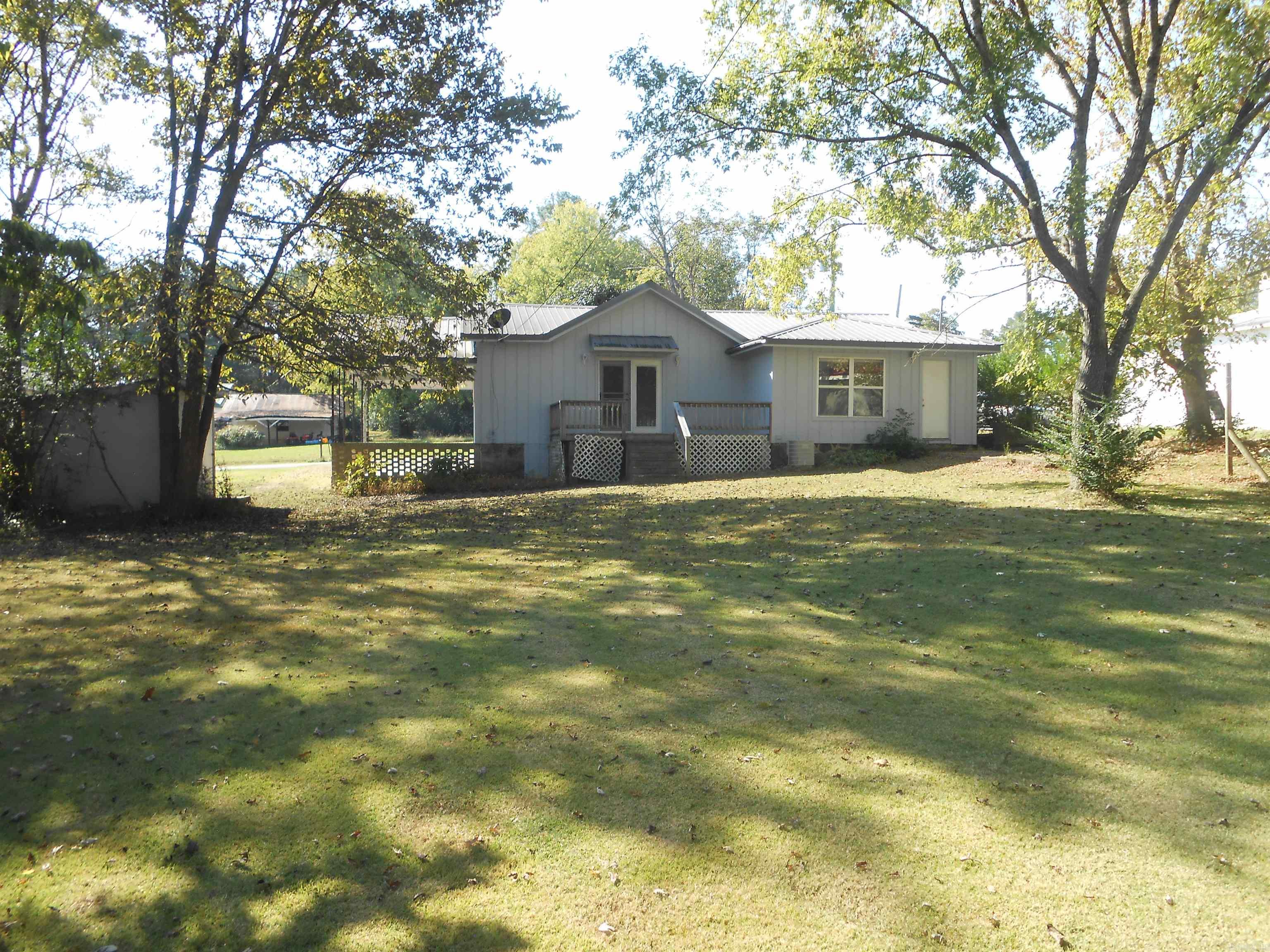 136 Third St Property Photo 10