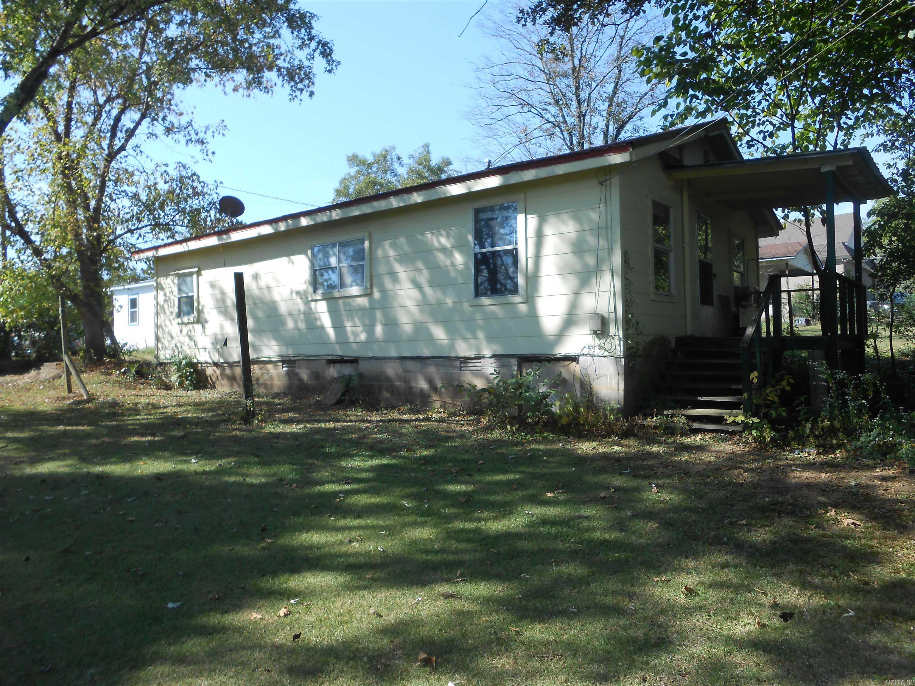 136 Third St Property Photo 13