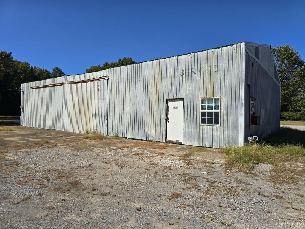 595 Highway 1 Property Photo 1