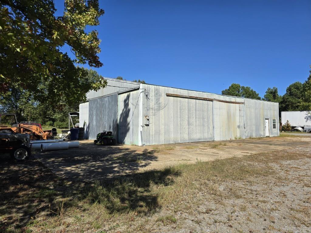 595 Highway 1 Property Photo 4