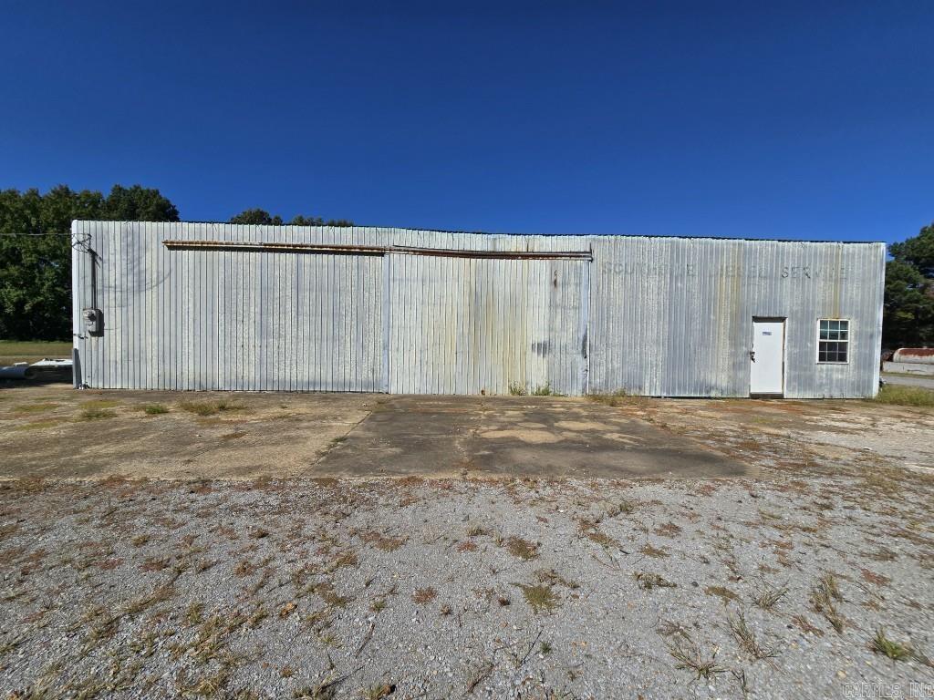 595 Highway 1 Property Photo 5