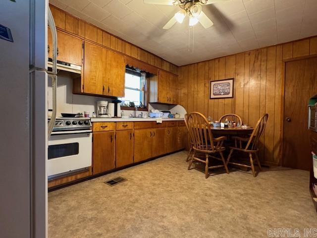 5947 S Highway 166 Property Photo 8