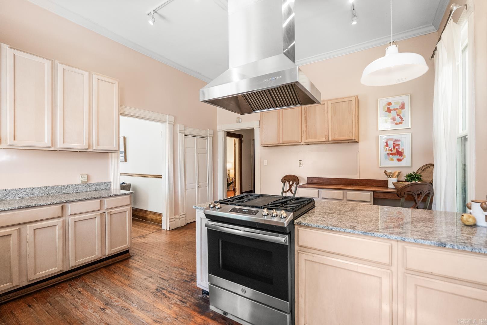 1509 S Spring Property Photo 28