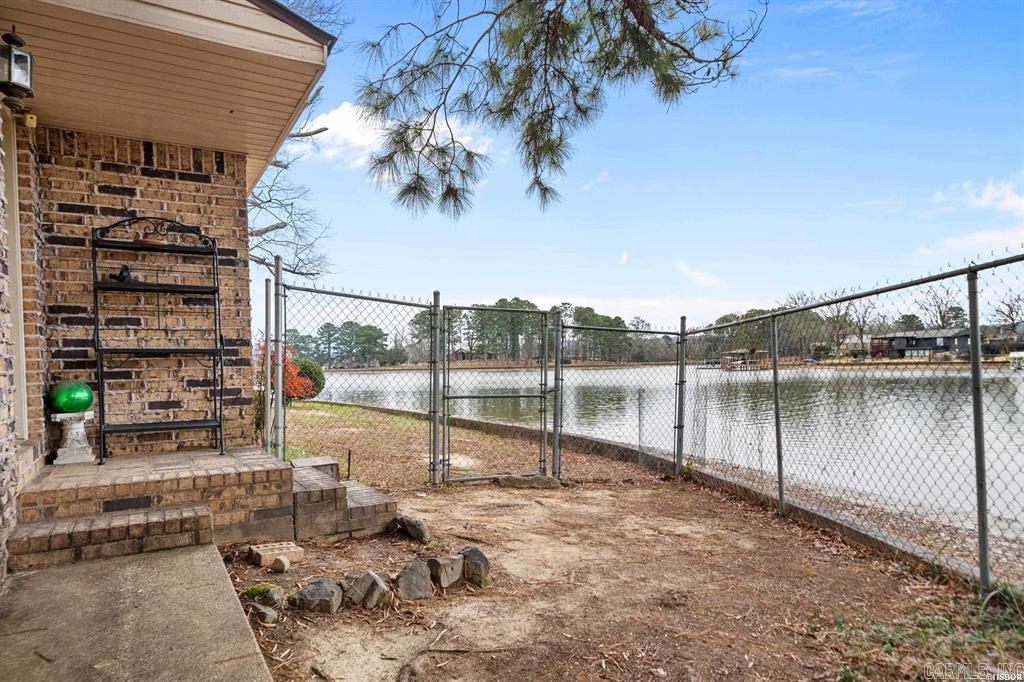 190 Woodlore Point Property Photo 26