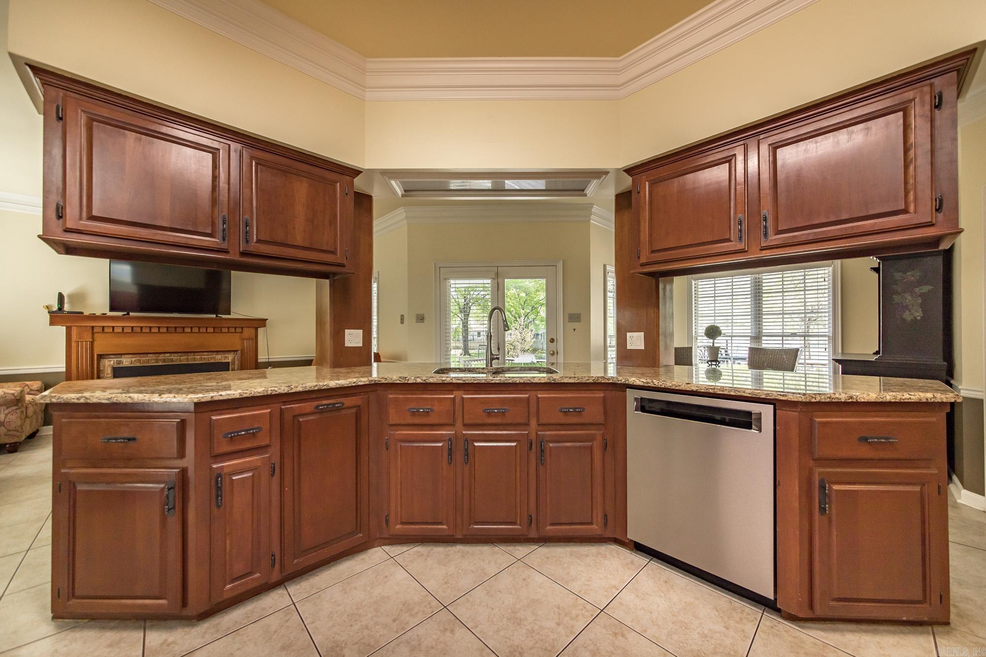 8 Shady Grove Cove Property Photo 8