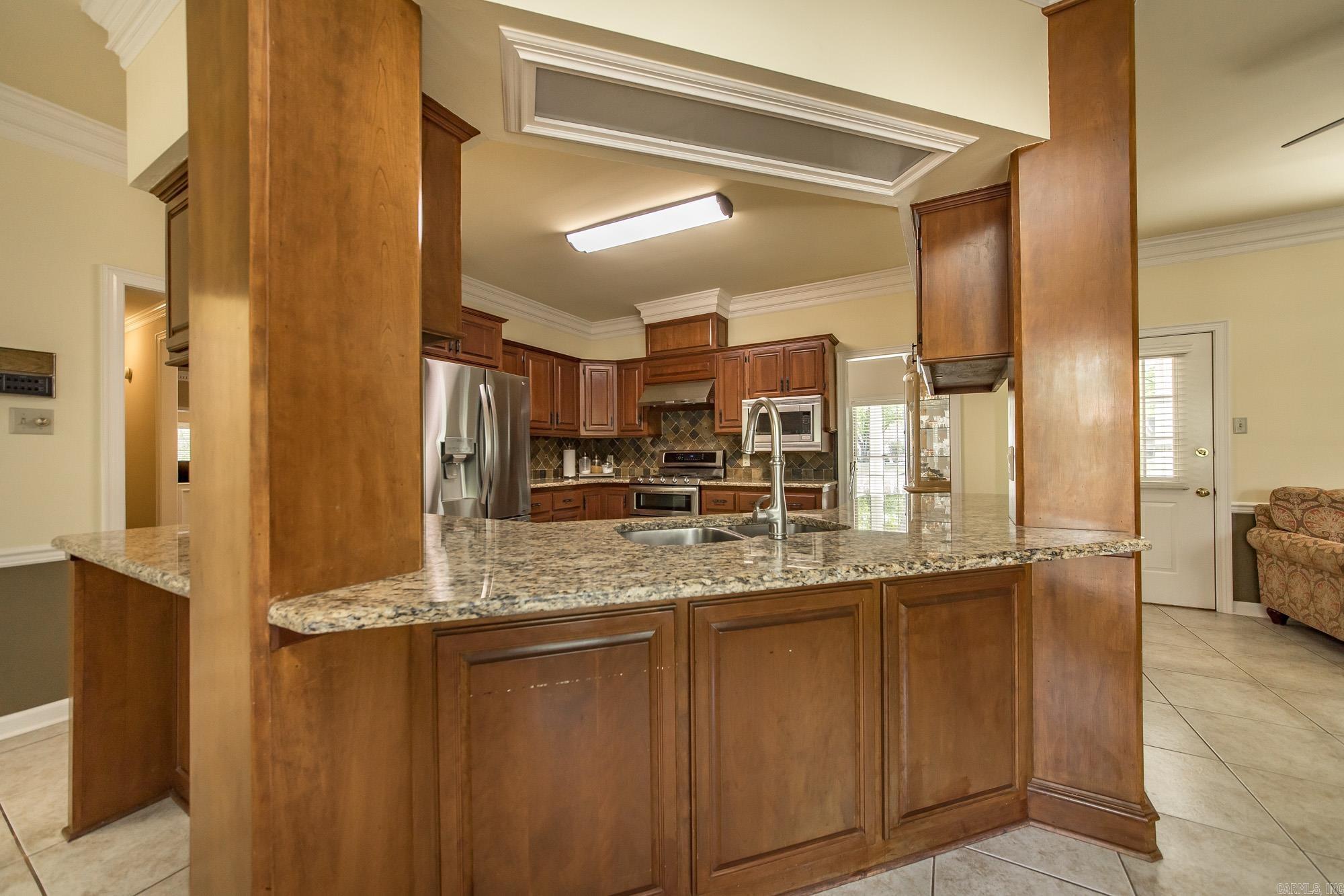 8 Shady Grove Cove Property Photo 10