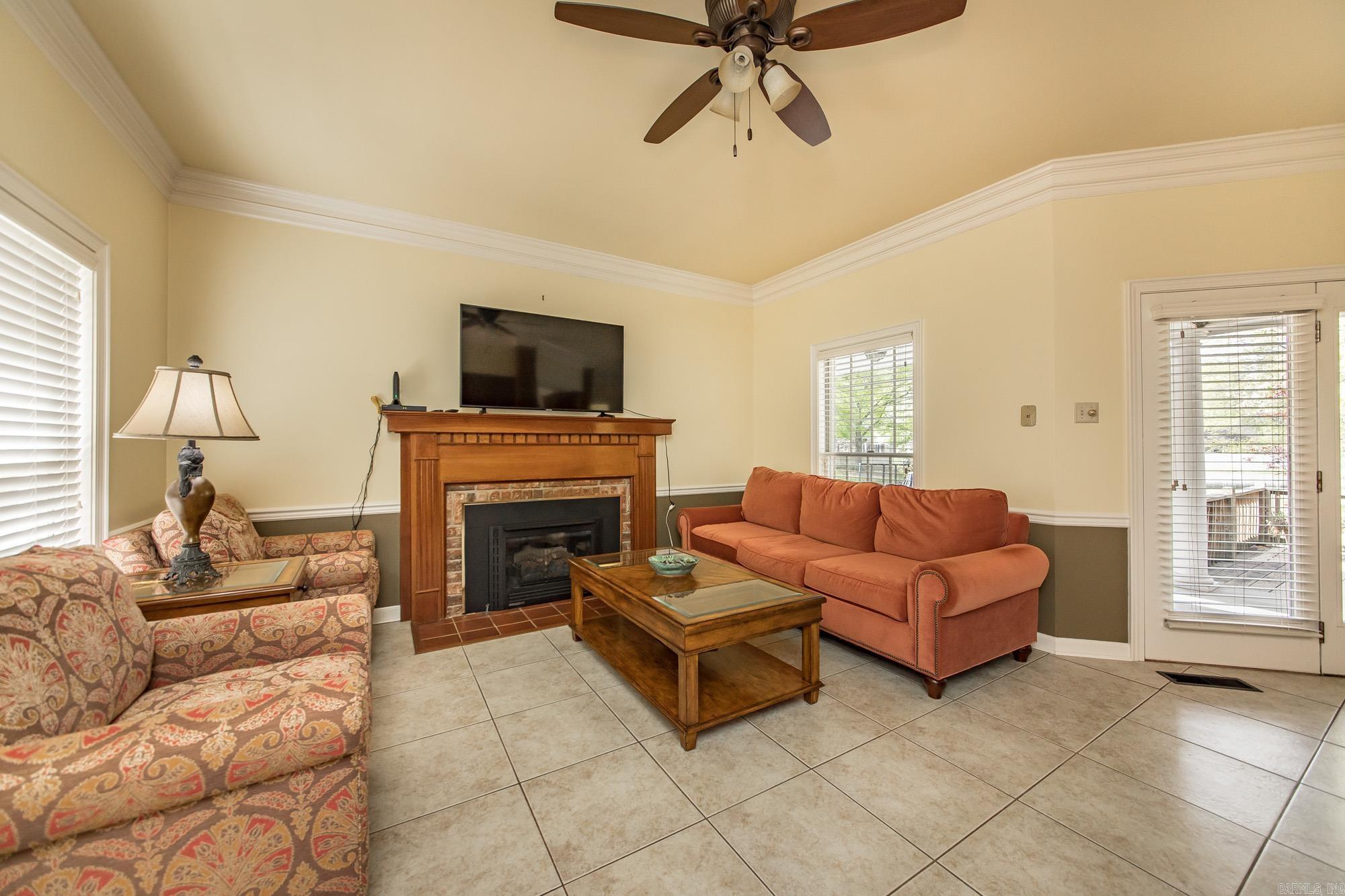 8 Shady Grove Cove Property Photo 13