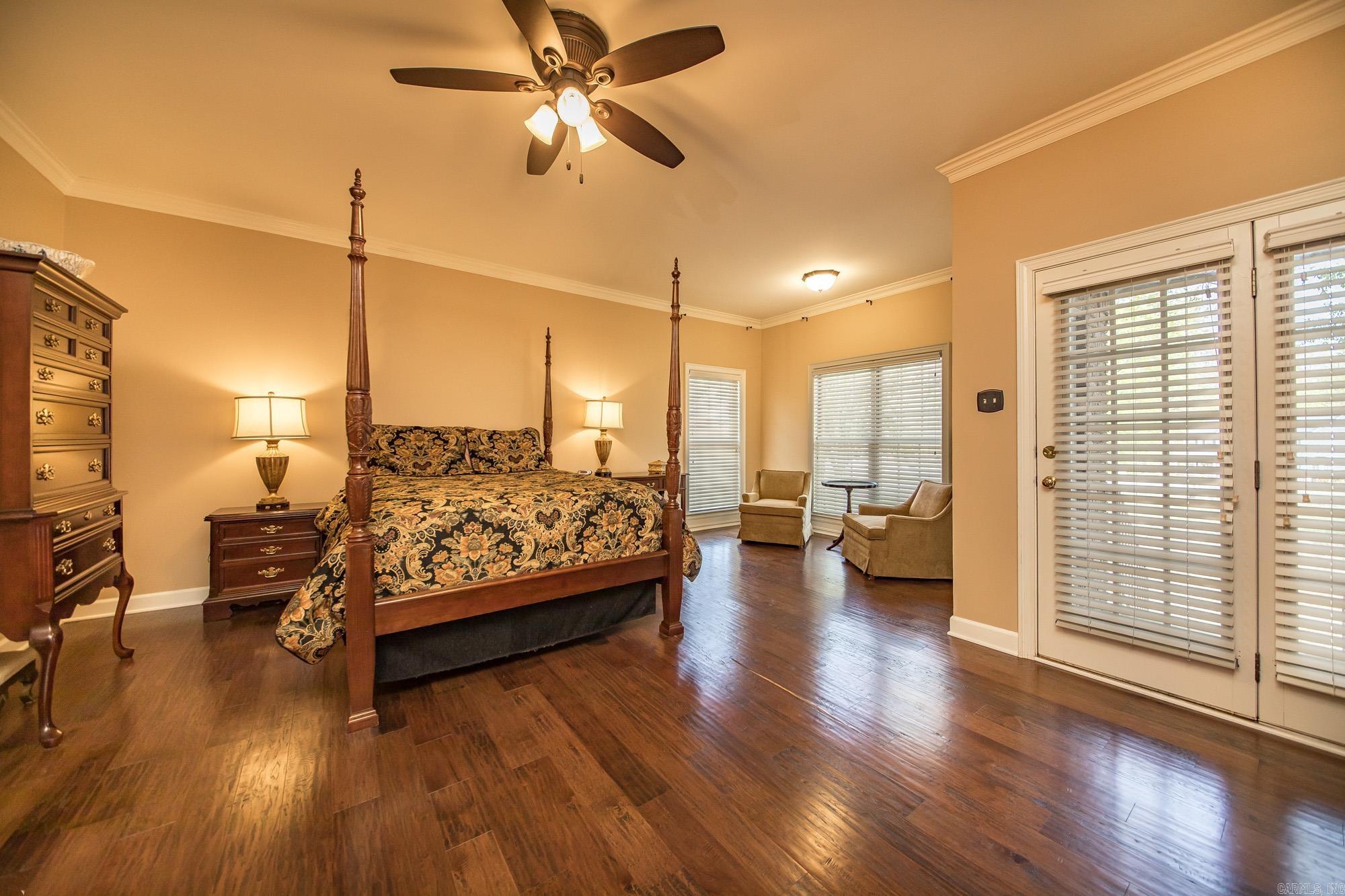 8 Shady Grove Cove Property Photo 16