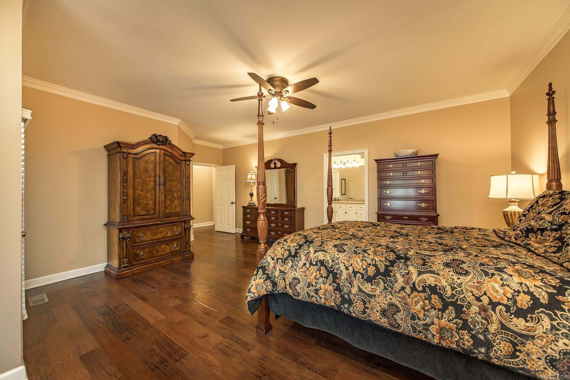 8 Shady Grove Cove Property Photo 17