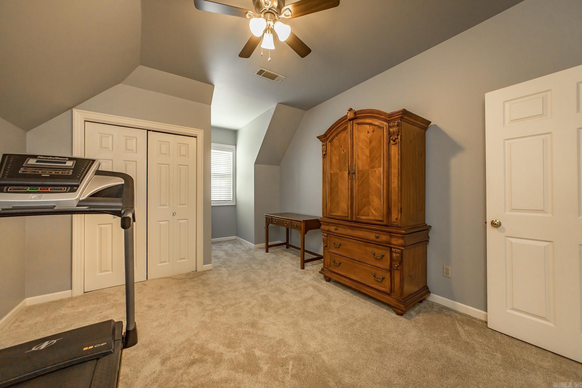 8 Shady Grove Cove Property Photo 25