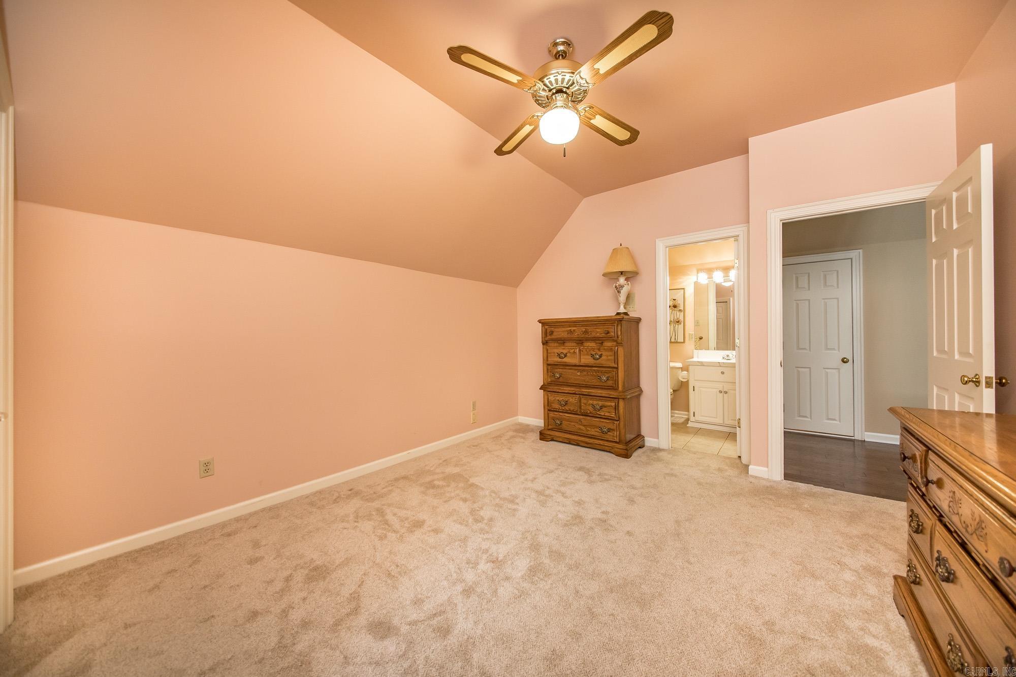 8 Shady Grove Cove Property Photo 27