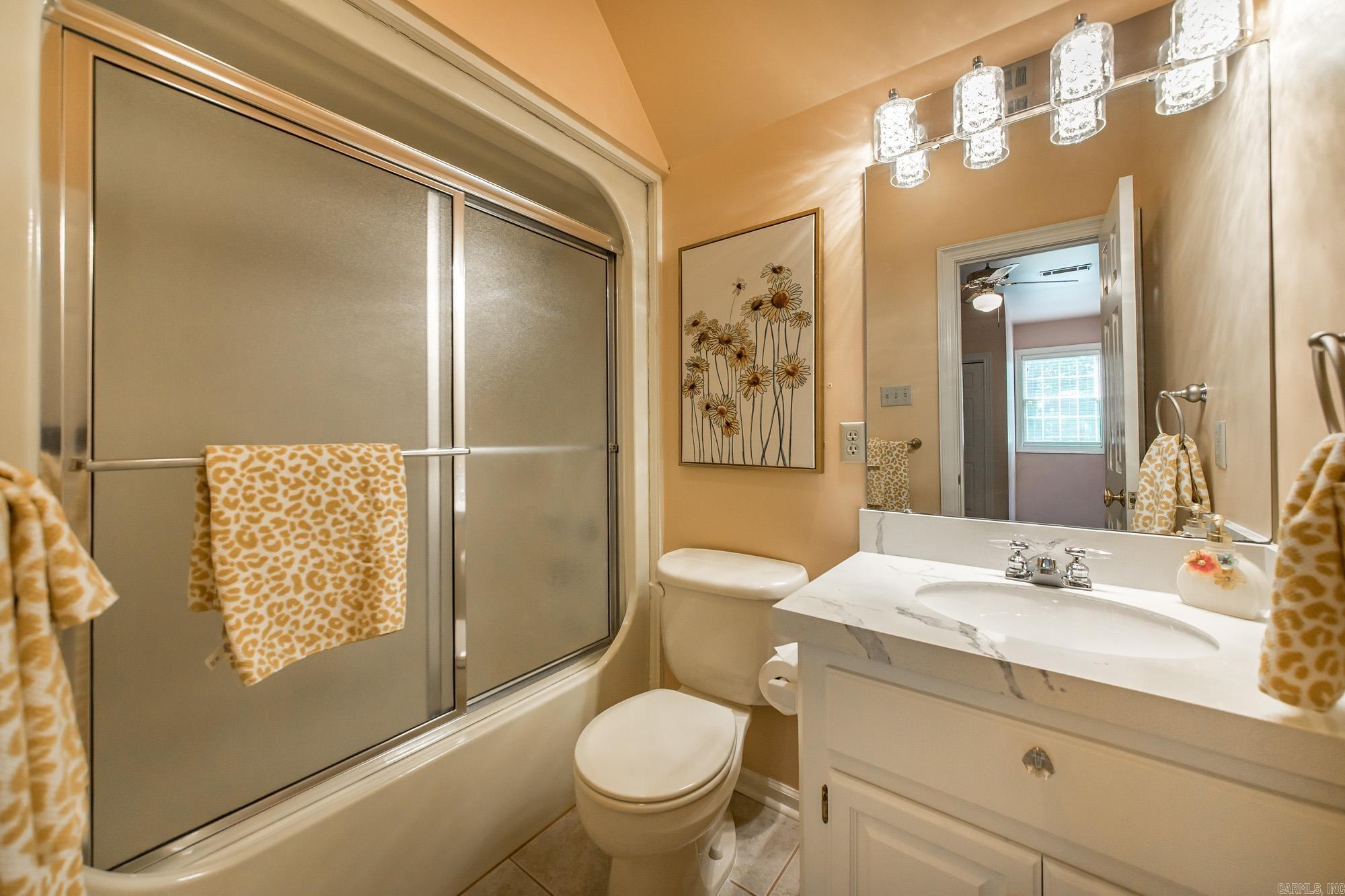 8 Shady Grove Cove Property Photo 28