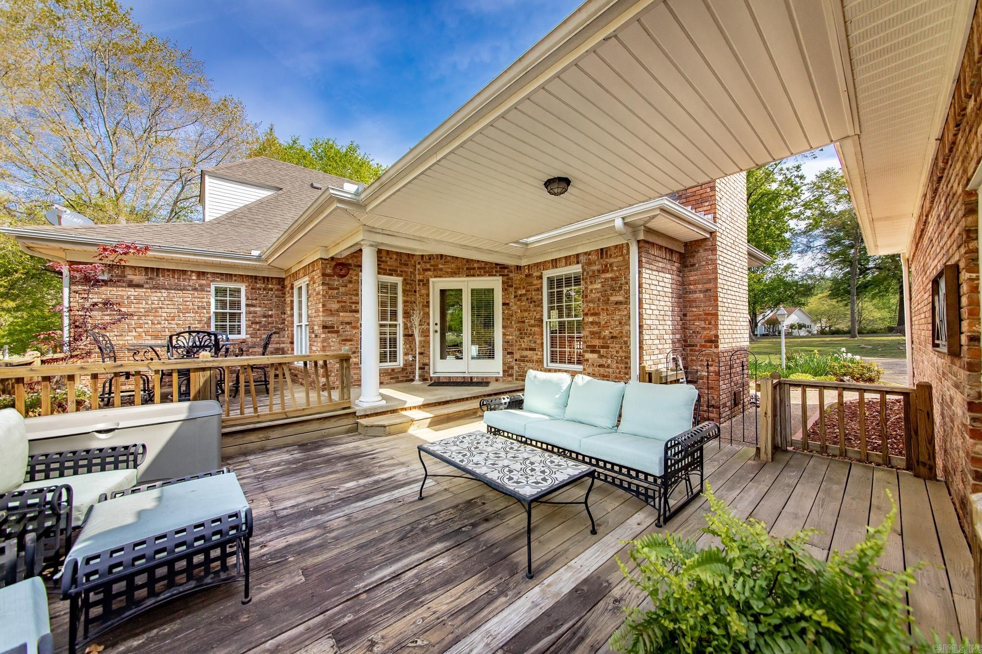 8 Shady Grove Cove Property Photo 31