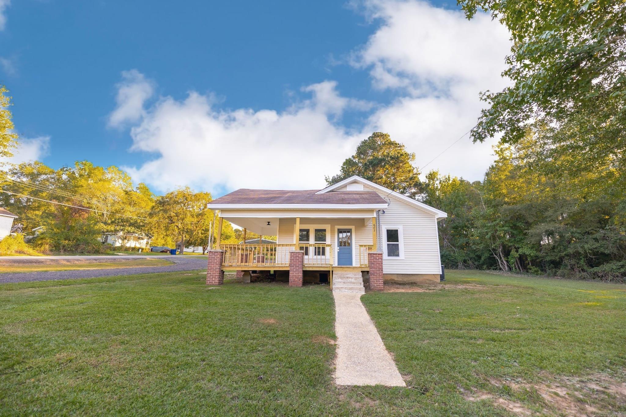 403 Fairview Rd Property Photo 1