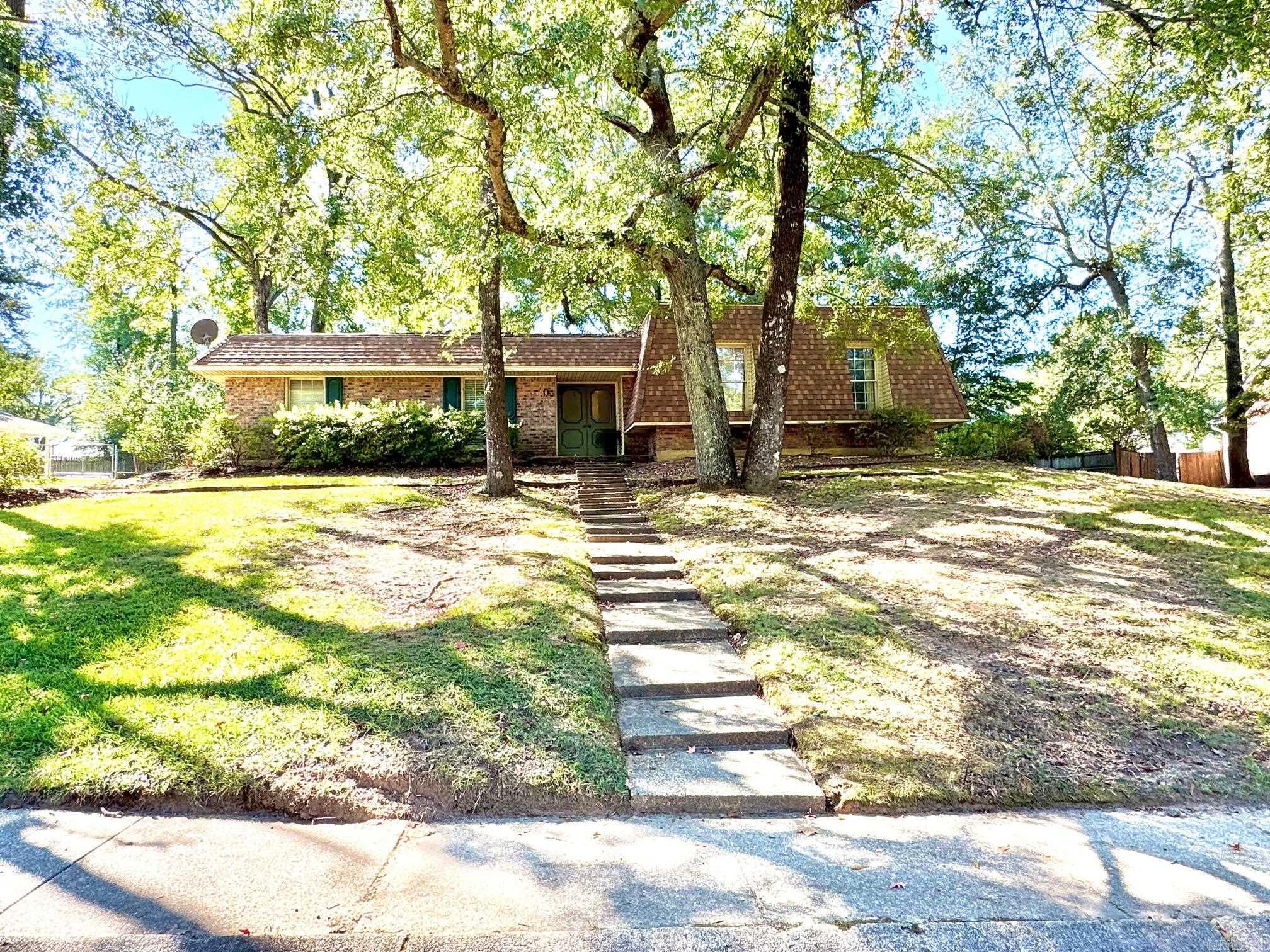 163 Glenwood Drive Property Photo 1