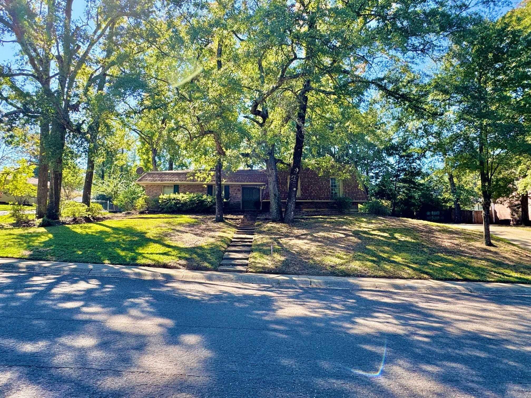 163 Glenwood Drive Property Photo 2