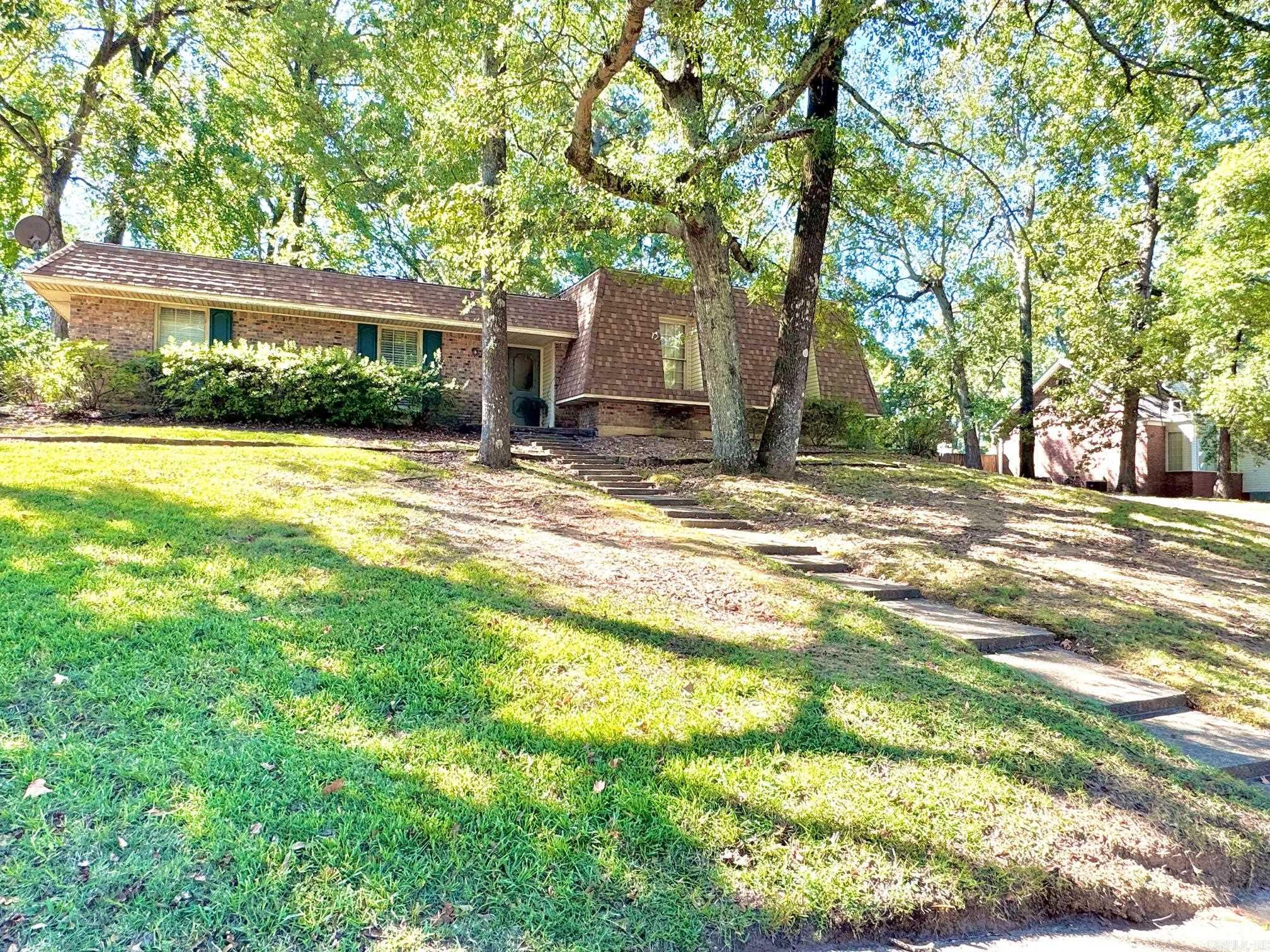 163 Glenwood Drive Property Photo 4