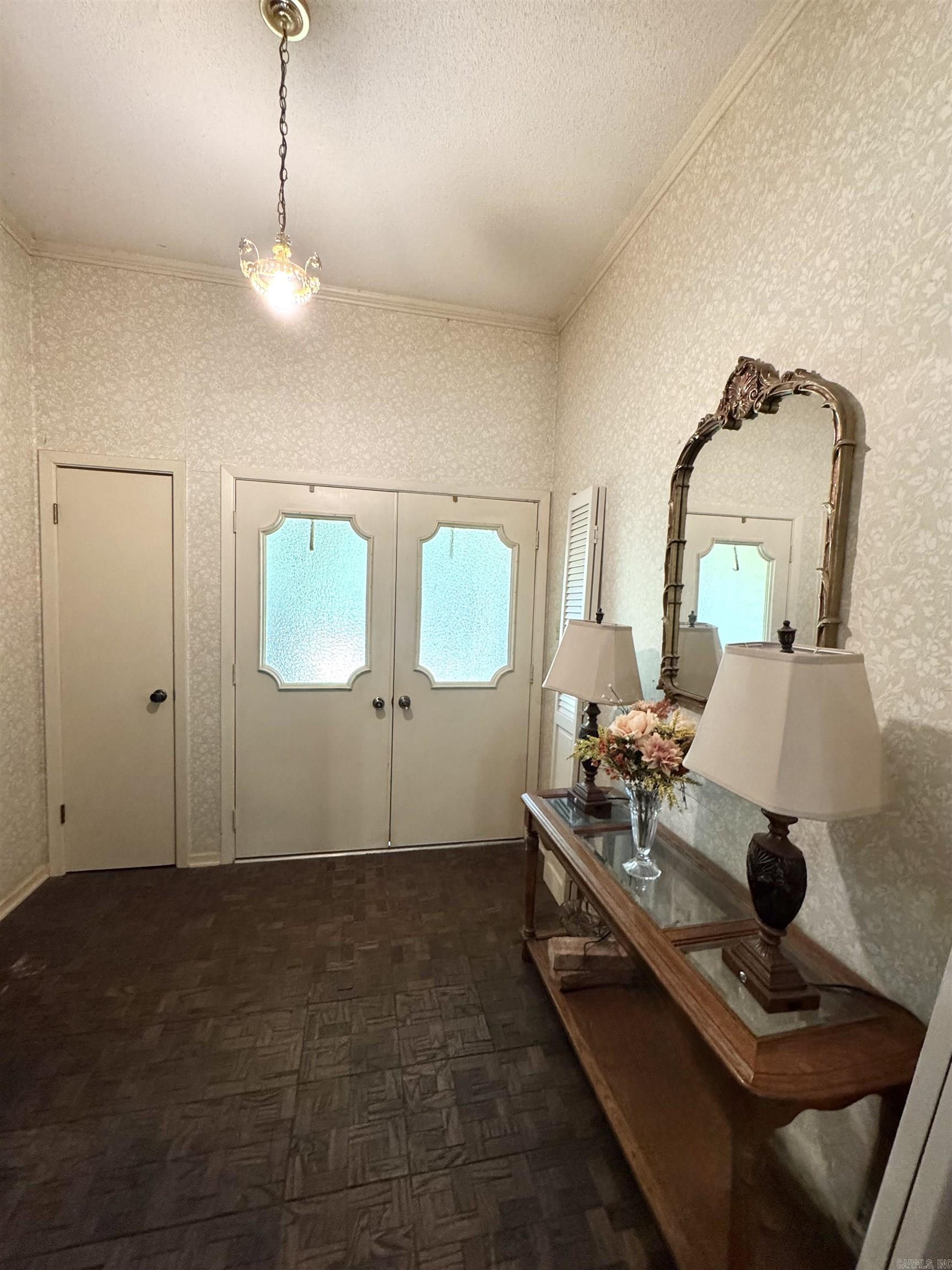 163 Glenwood Drive Property Photo 8