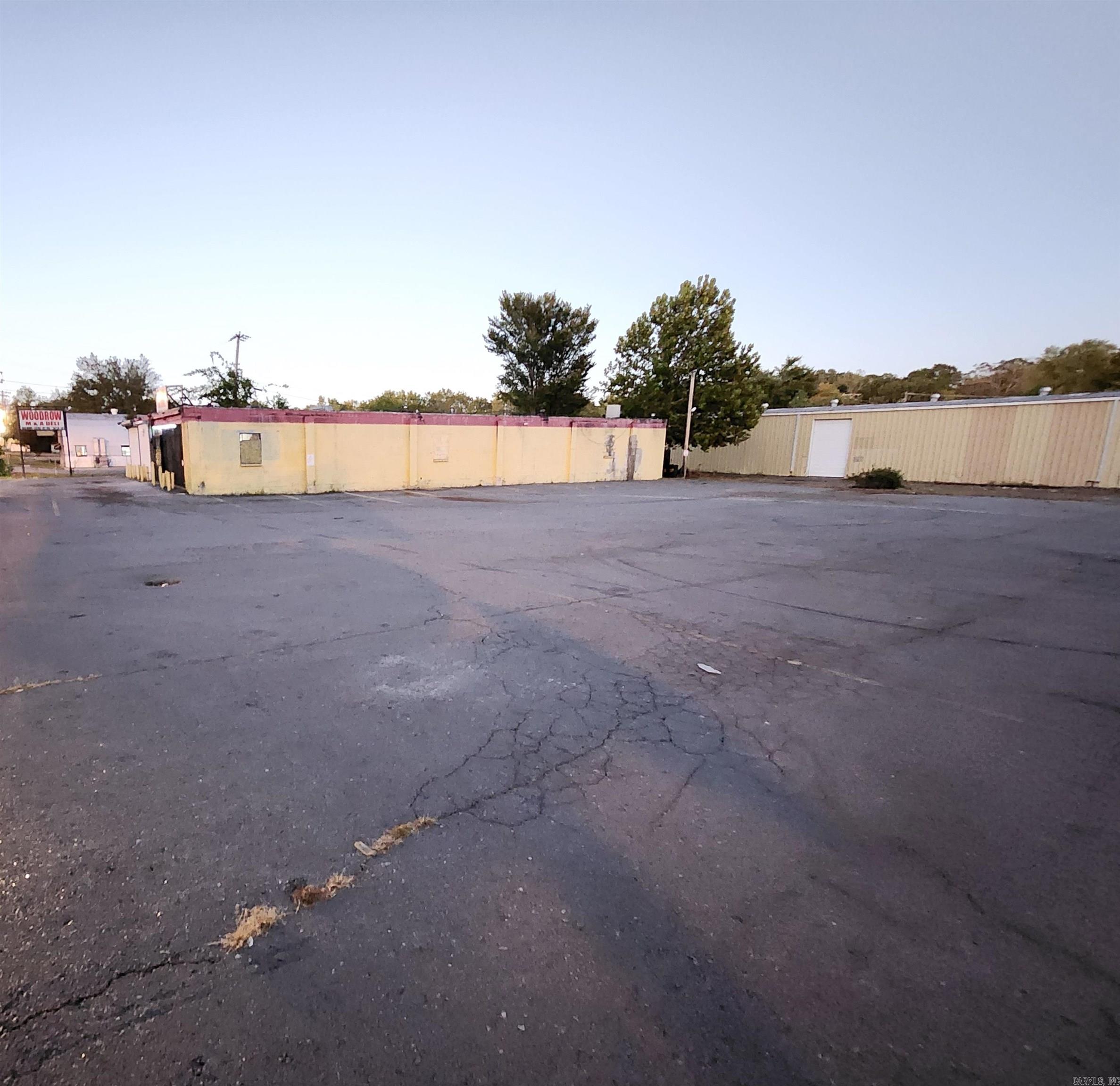 1817 S Woodrow Property Photo 3