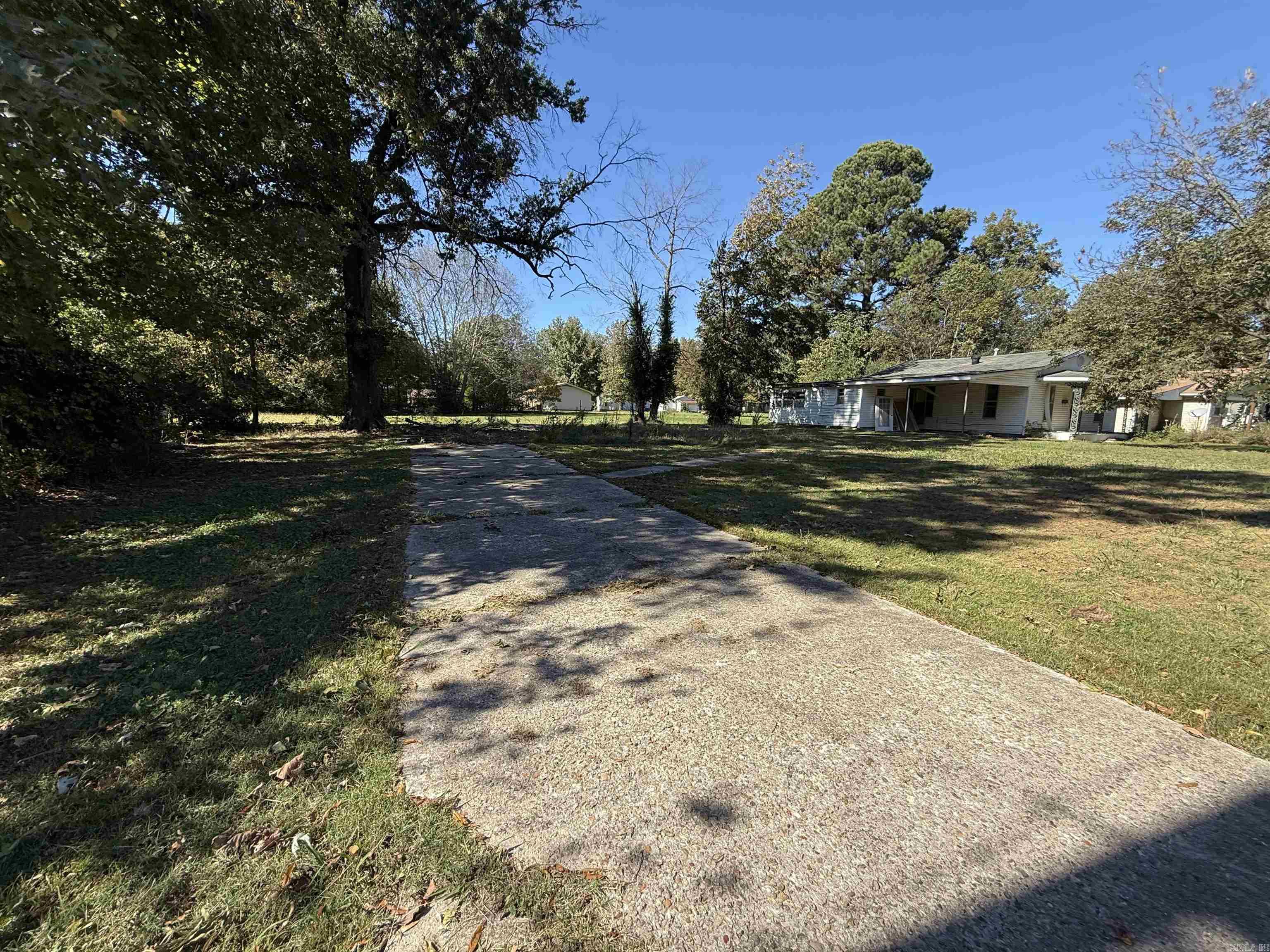 375 S 10th Avenue Property Photo 5