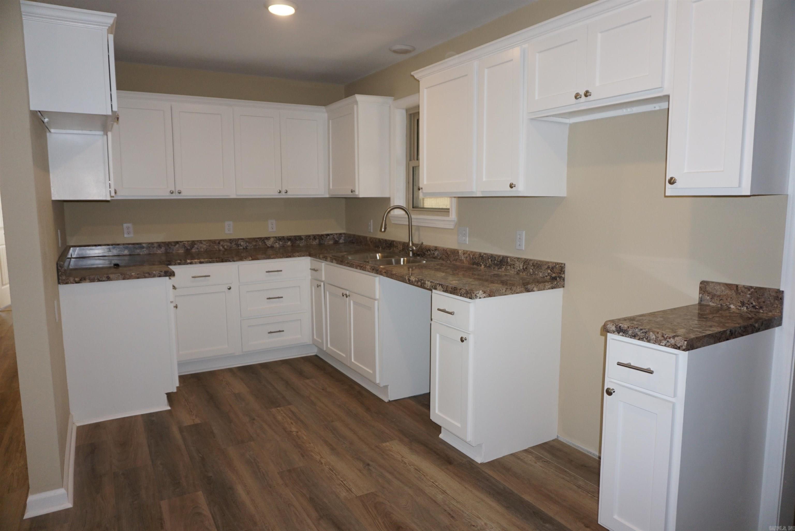 804 Linda Street Property Photo 2