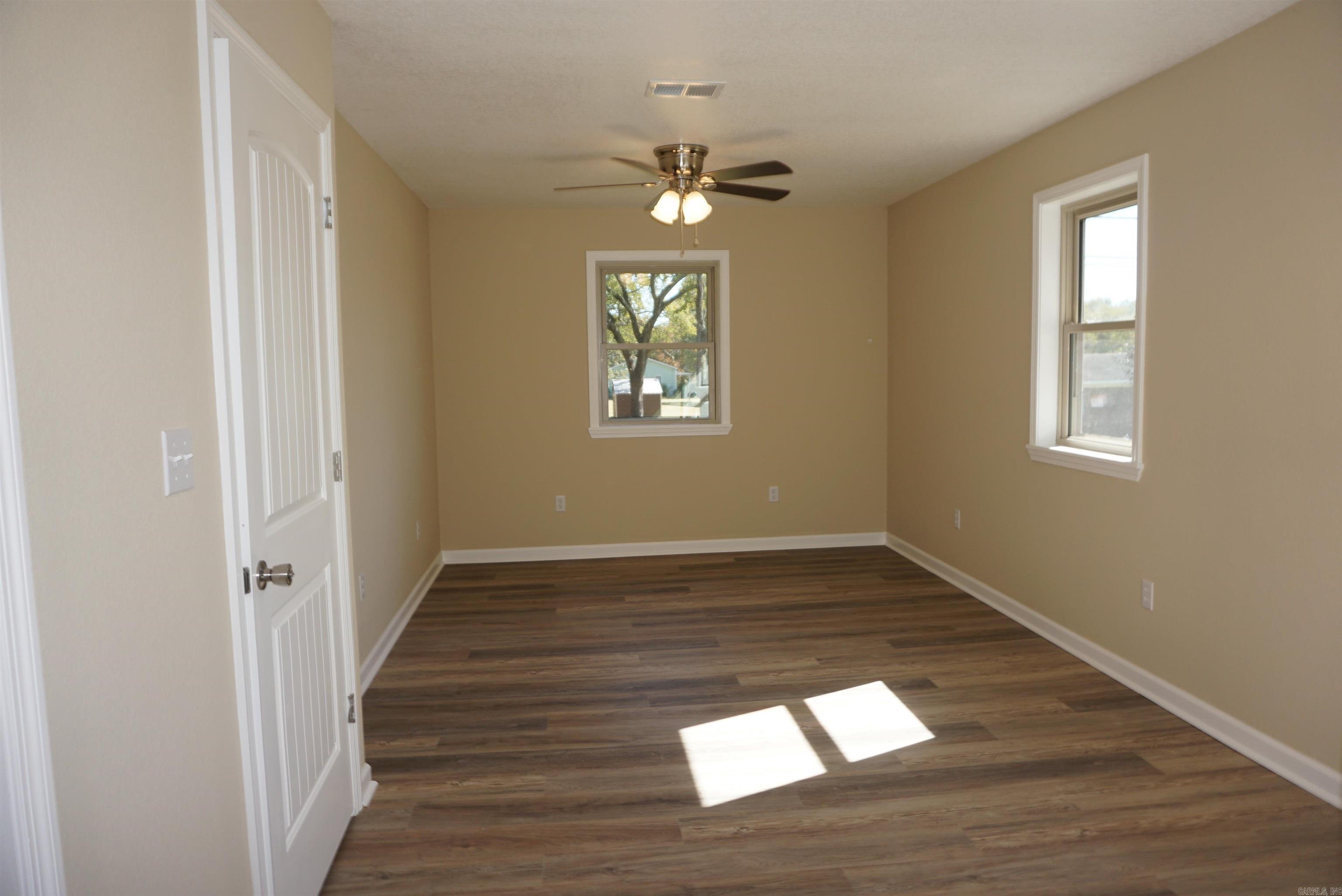 804 Linda Street Property Photo 10