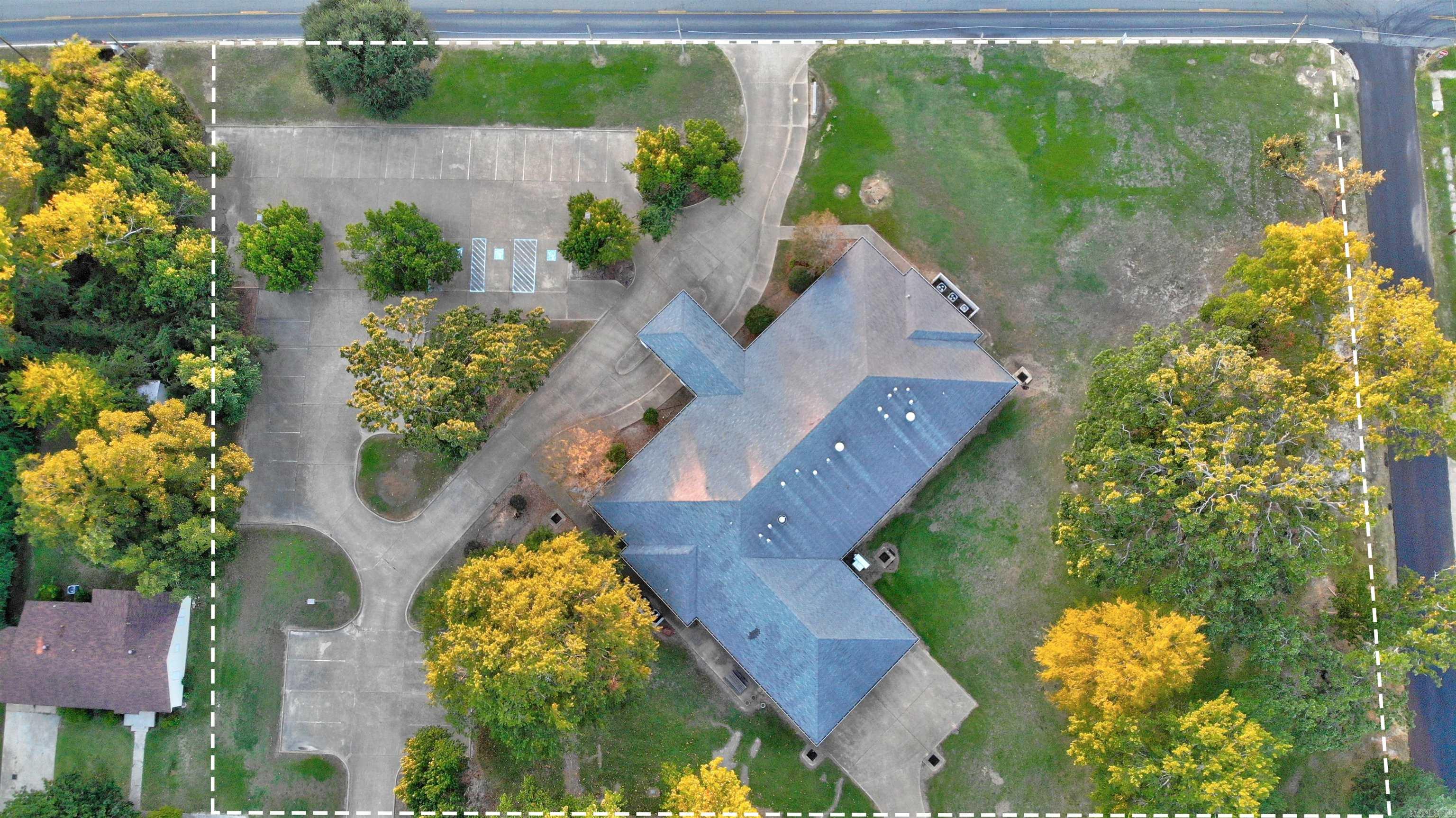 412 N Vine Property Photo 6