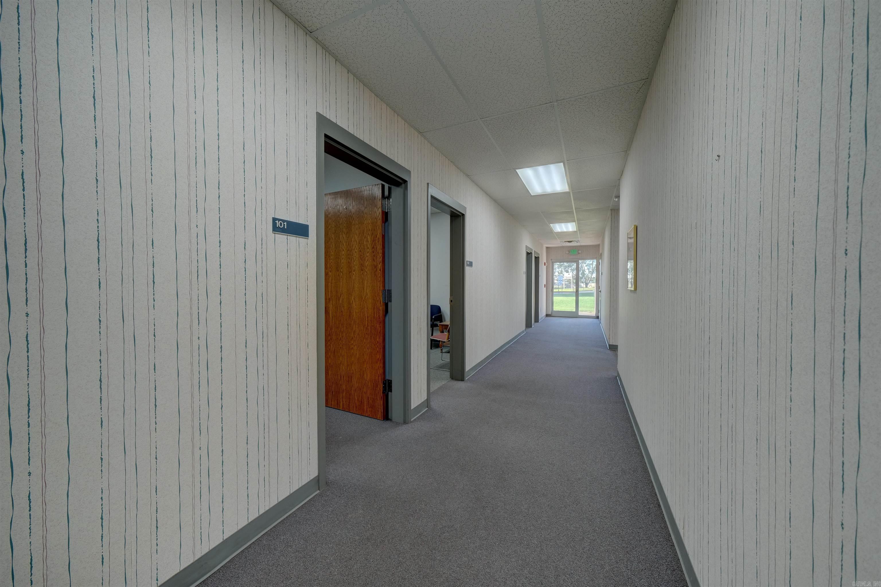 412 N Vine Property Photo 11
