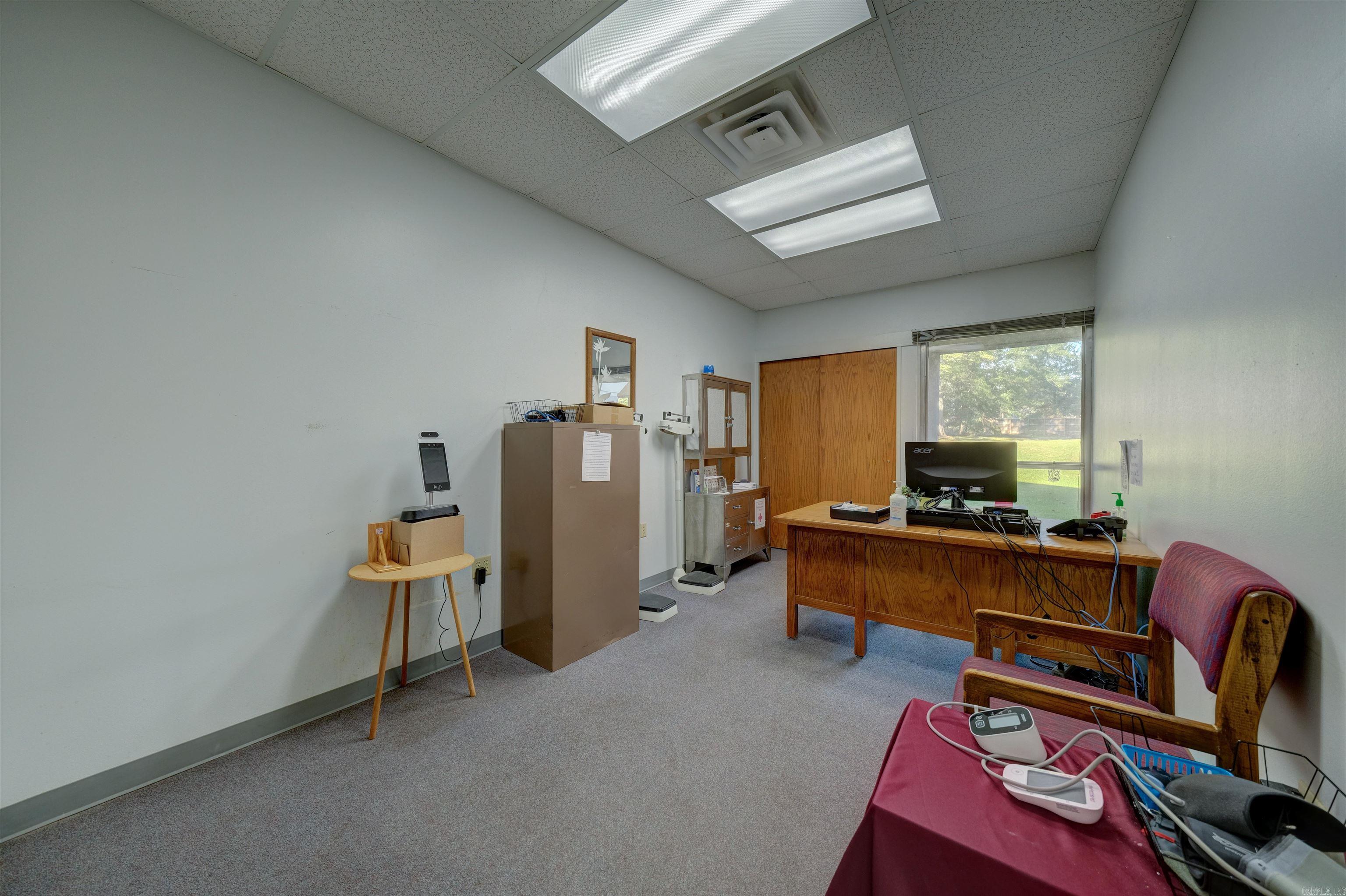 412 N Vine Property Photo 22